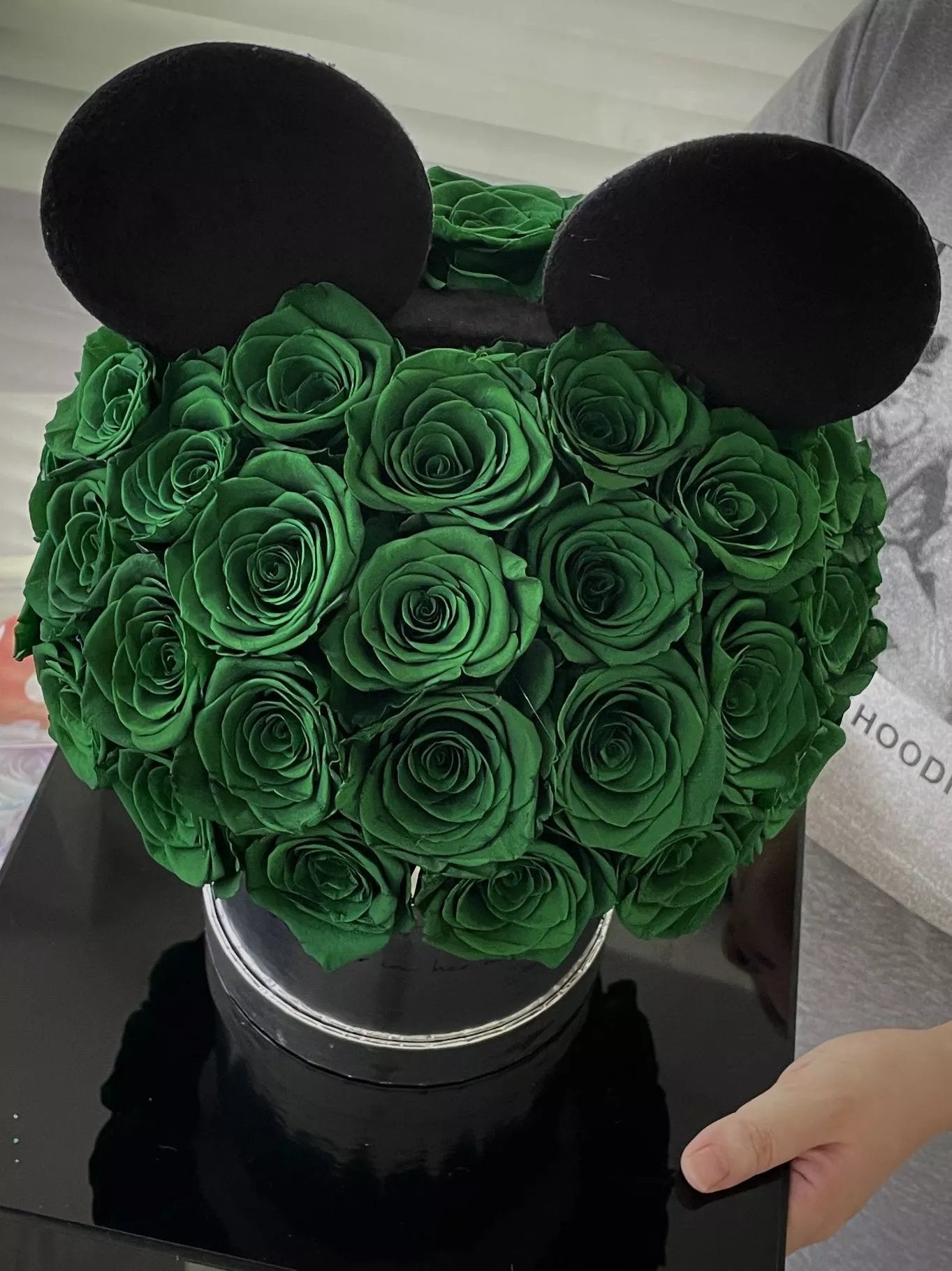 Premium Preserved Rose Hug Bucket - Eternal Flower Arrangement, Thoughtful Gift for Mom, Symbol of Forever Love