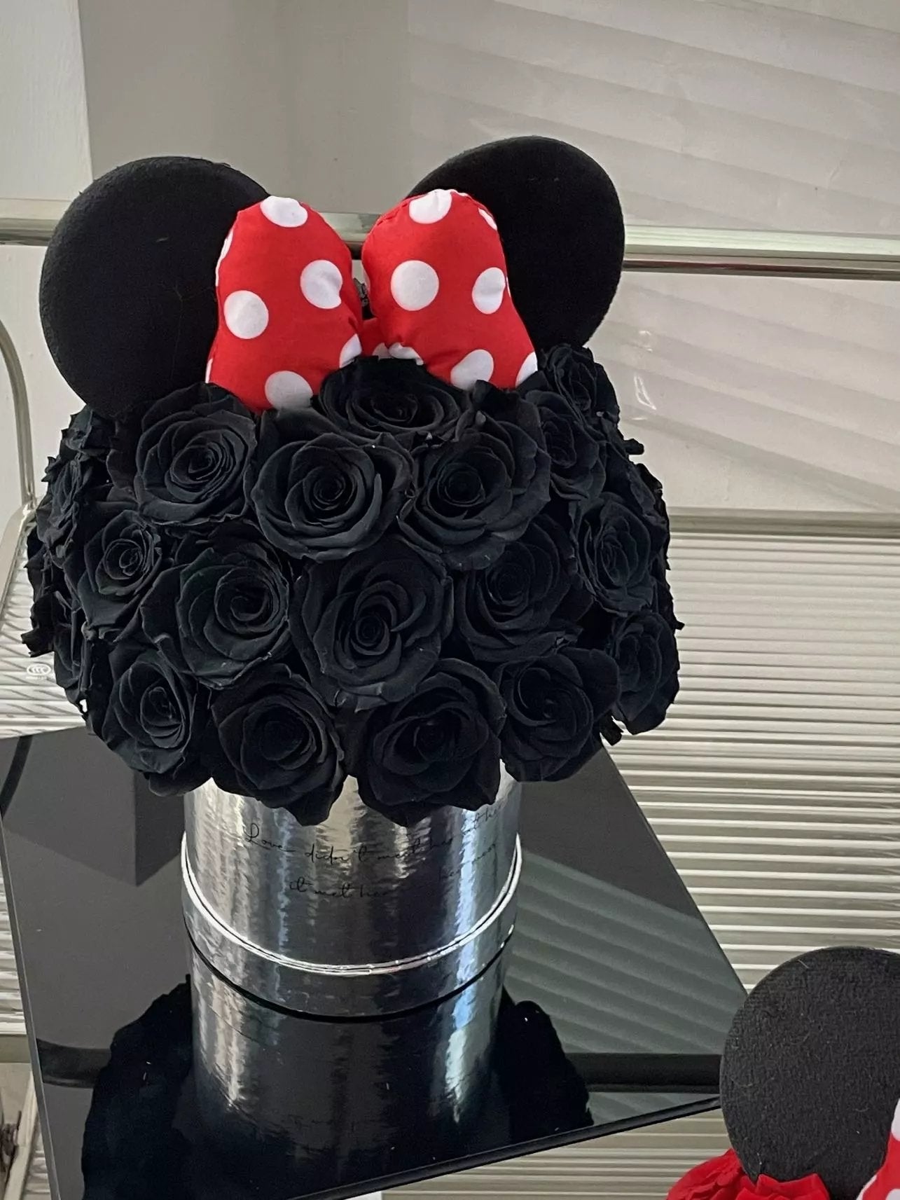 Premium Preserved Rose Hug Bucket - Eternal Flower Arrangement, Thoughtful Gift for Mom, Symbol of Forever Love