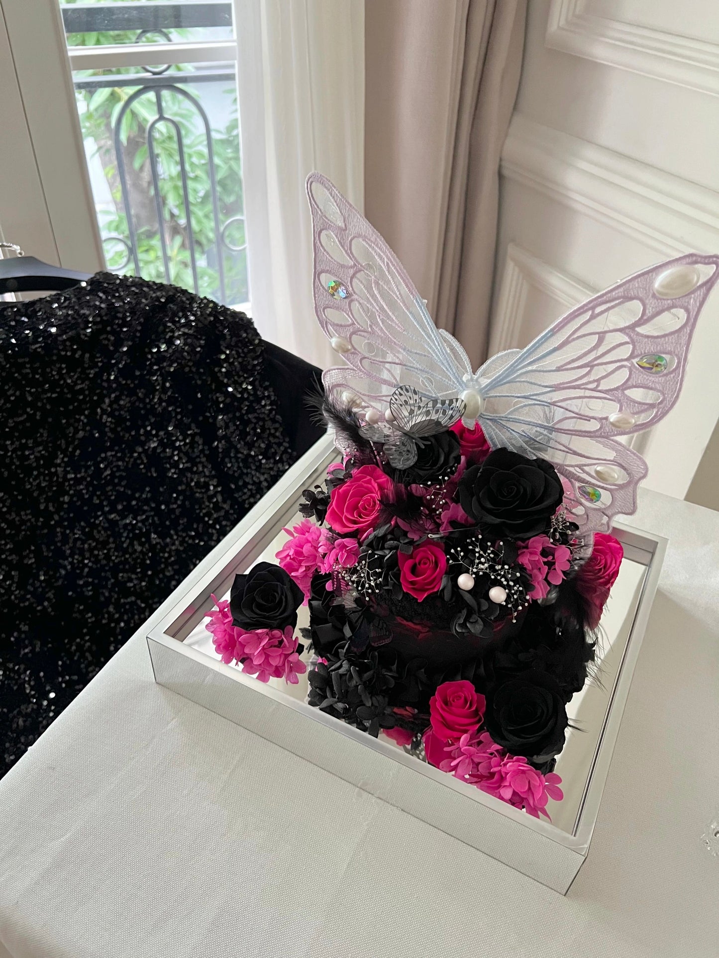 Preserved flowers, real roses, butterfly roses, commemorative gifts for Valentine's Day, butterfly preserved flowers