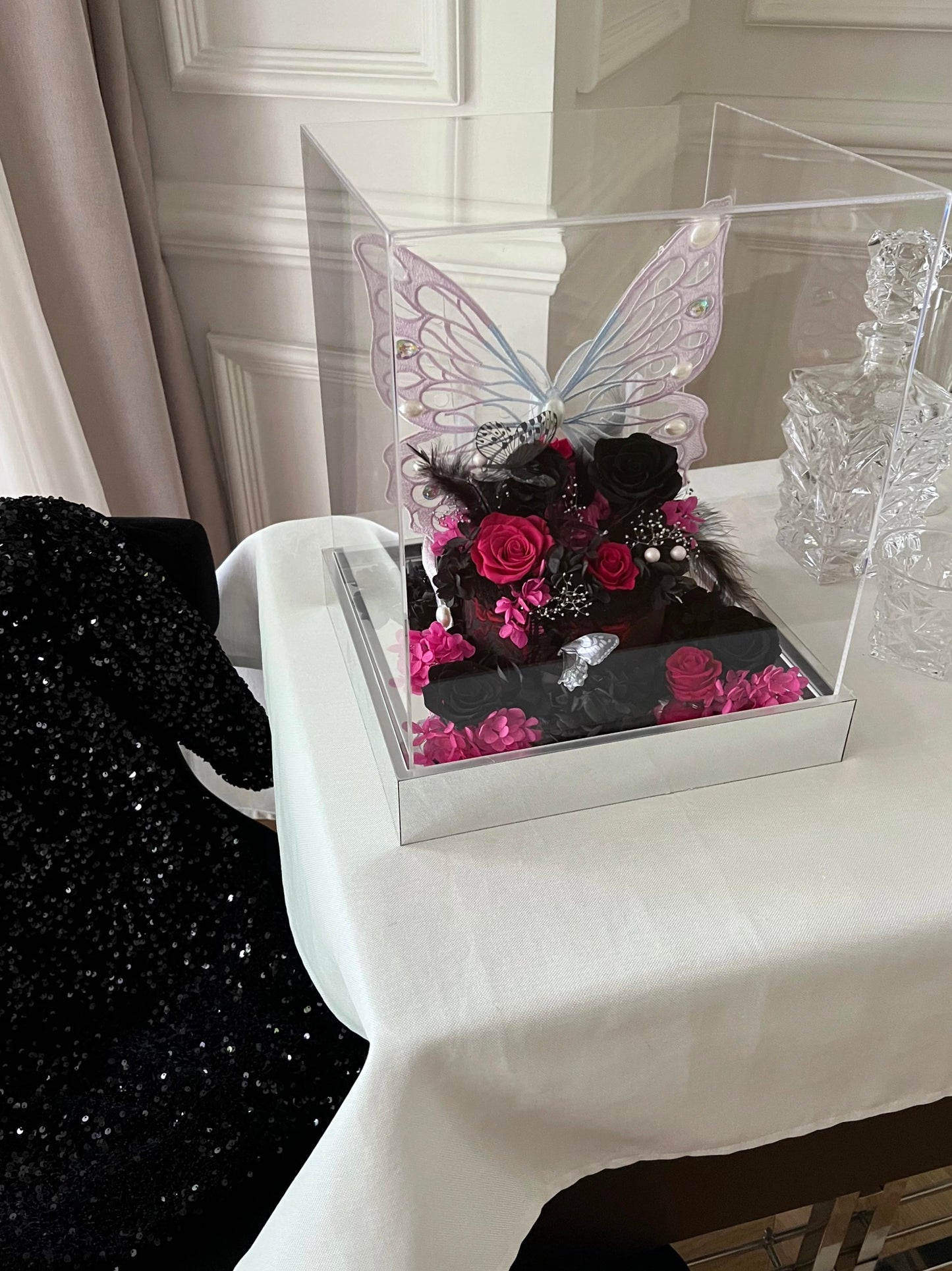 Preserved flowers, real roses, butterfly roses, commemorative gifts for Valentine's Day, butterfly preserved flowers