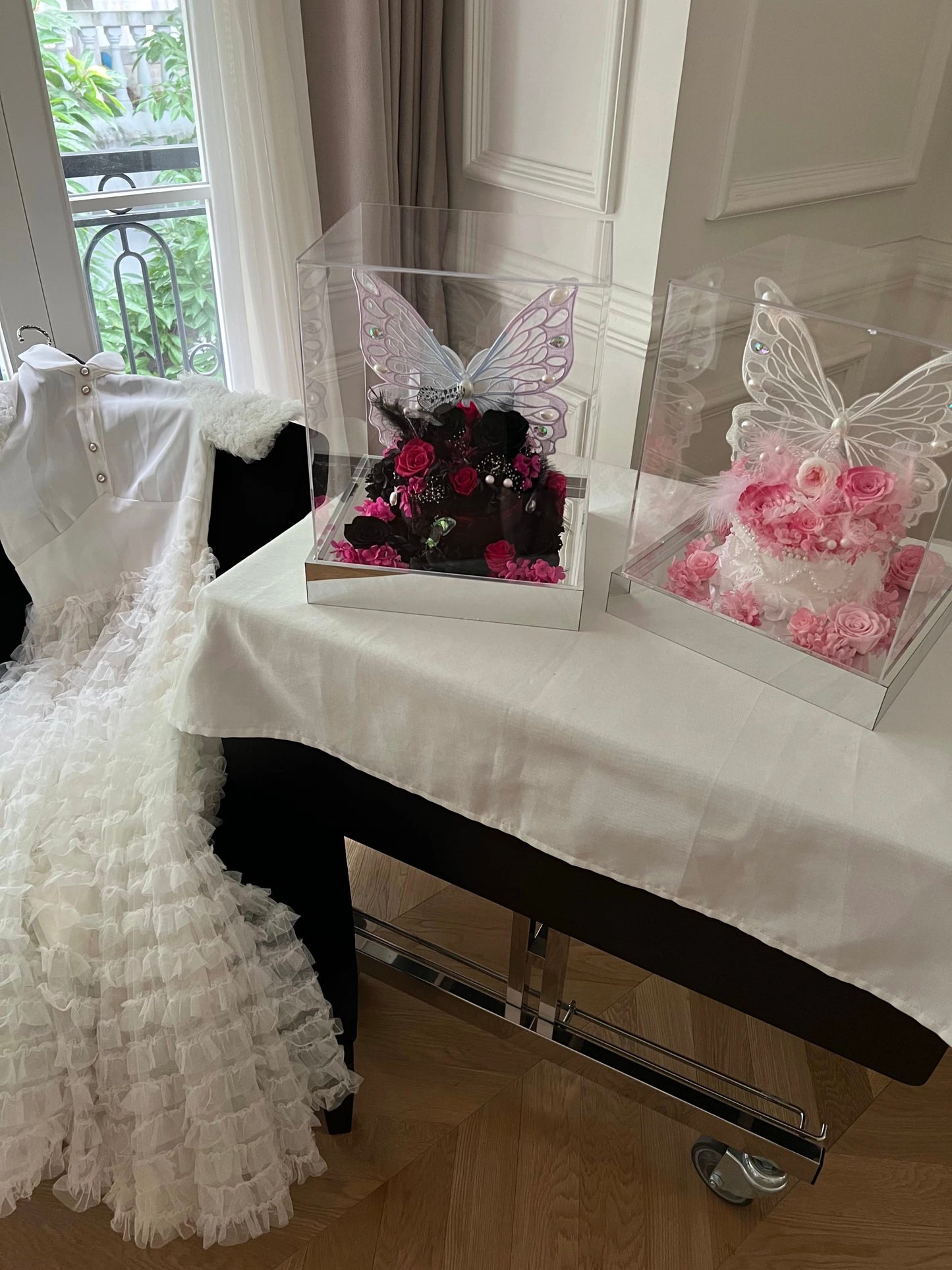 Preserved flowers, real roses, butterfly roses, commemorative gifts for Valentine's Day, butterfly preserved flowers