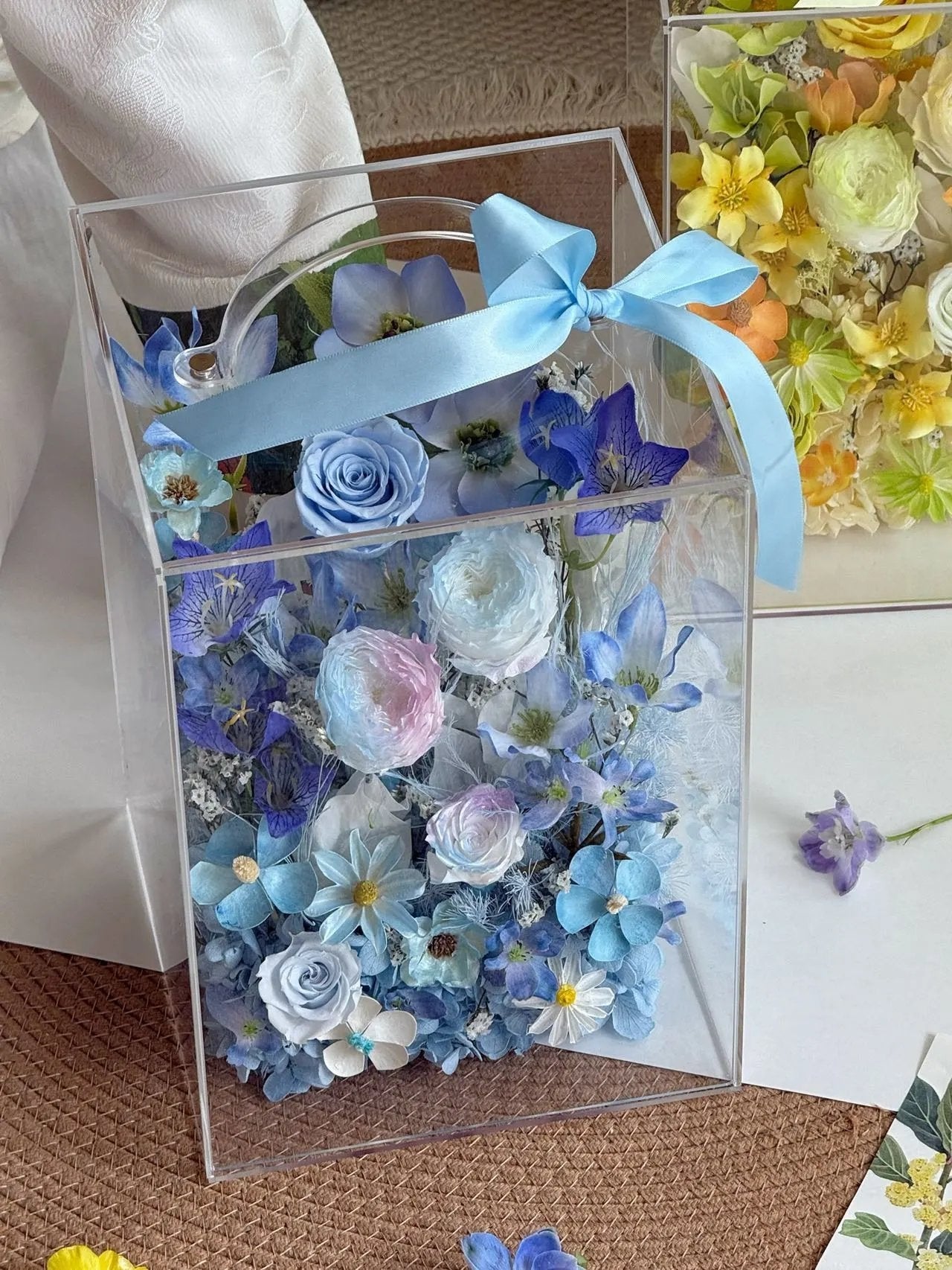 Preserved Flower Alice Garden Premium Rose Flower Handheld Flower Box Finished Mother's Day Gift Creative Gift