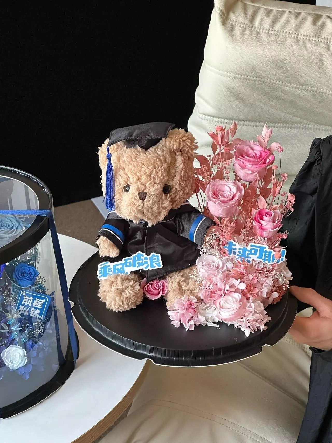 Teddy bear and eternal rose combination graduation season flower doll gift birthday gift Bijie gift