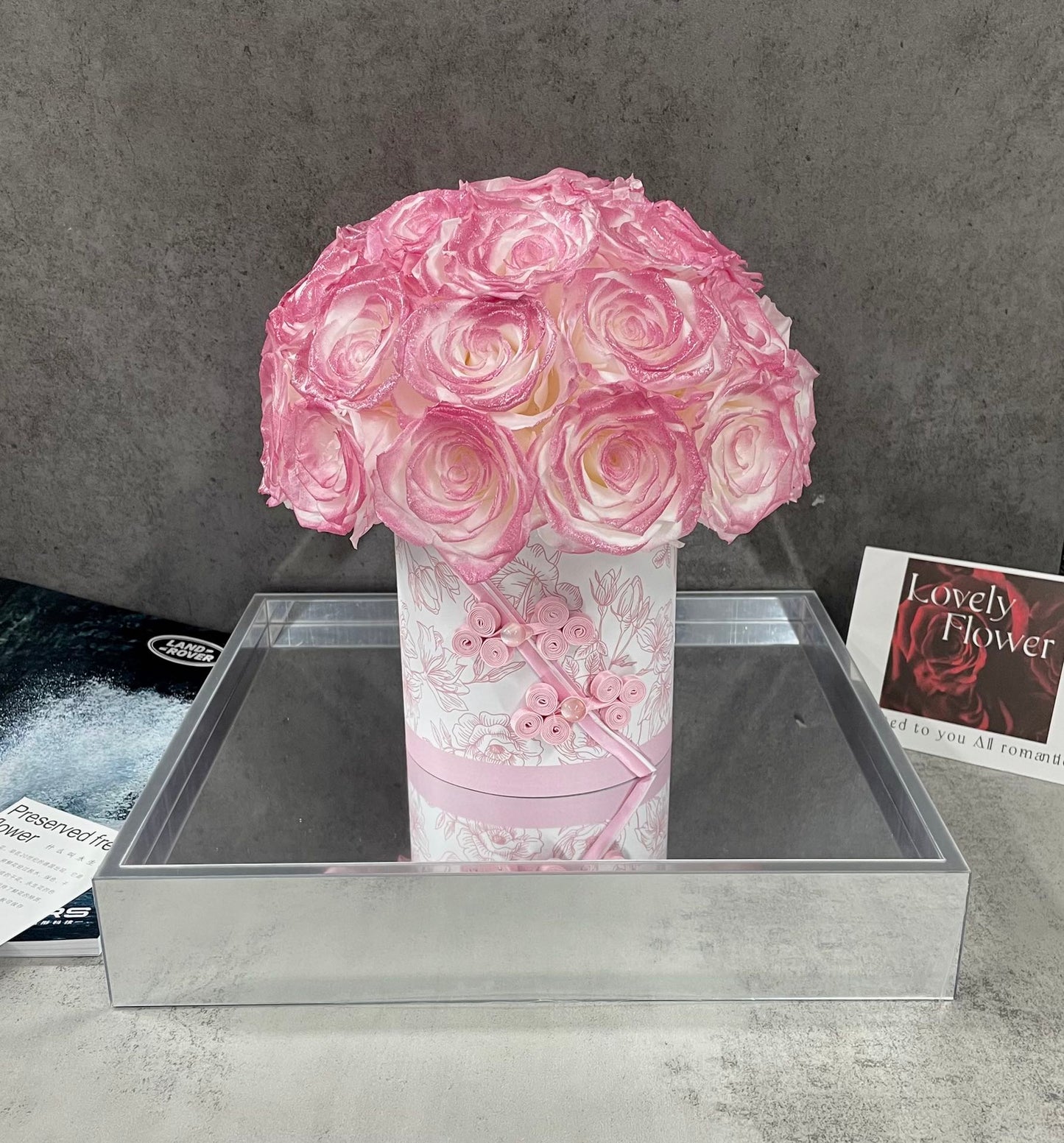 Preserved Rose Hug Bucket - Everlasting Blooms, Eternal Love Gift for Her, Timeless Beauty for Wife/Girlfriend