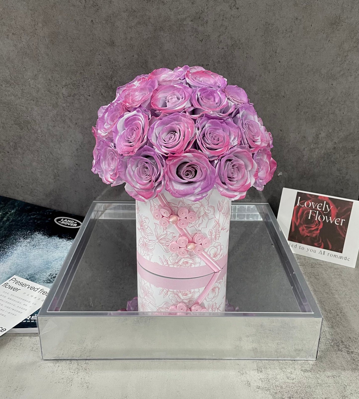 Preserved Rose Hug Bucket - Everlasting Blooms, Eternal Love Gift for Her, Timeless Beauty for Wife/Girlfriend