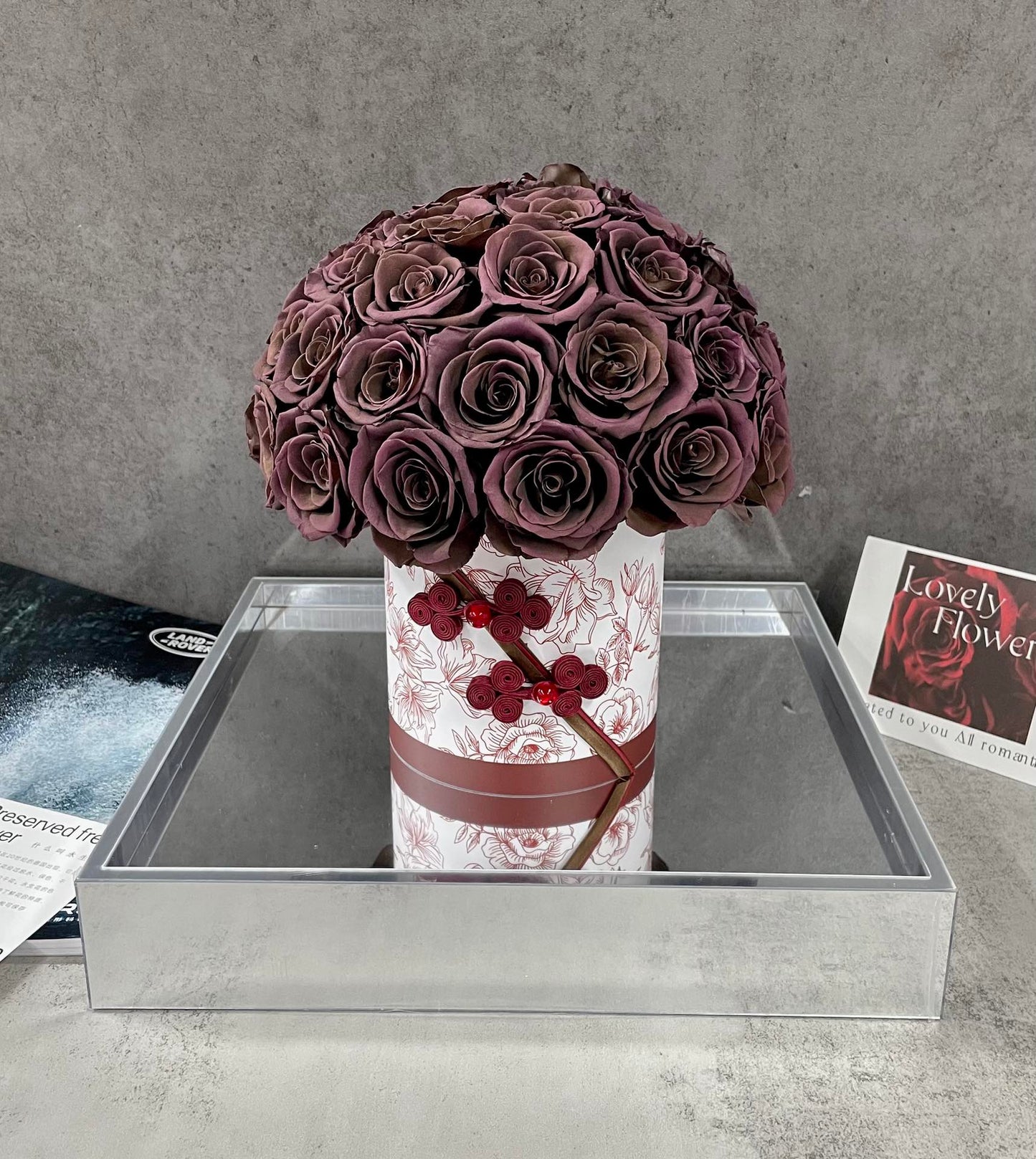 Preserved Rose Hug Bucket - Everlasting Blooms, Eternal Love Gift for Her, Timeless Beauty for Wife/Girlfriend