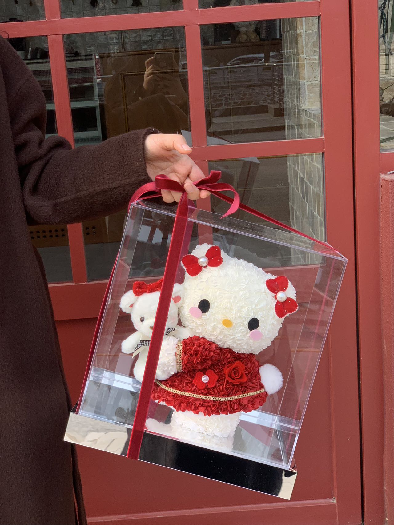 Cute Hello Kitty Doll with Preserved Bloom - Perpetual Floral Decoration, Great for Gifting to Family & Friends