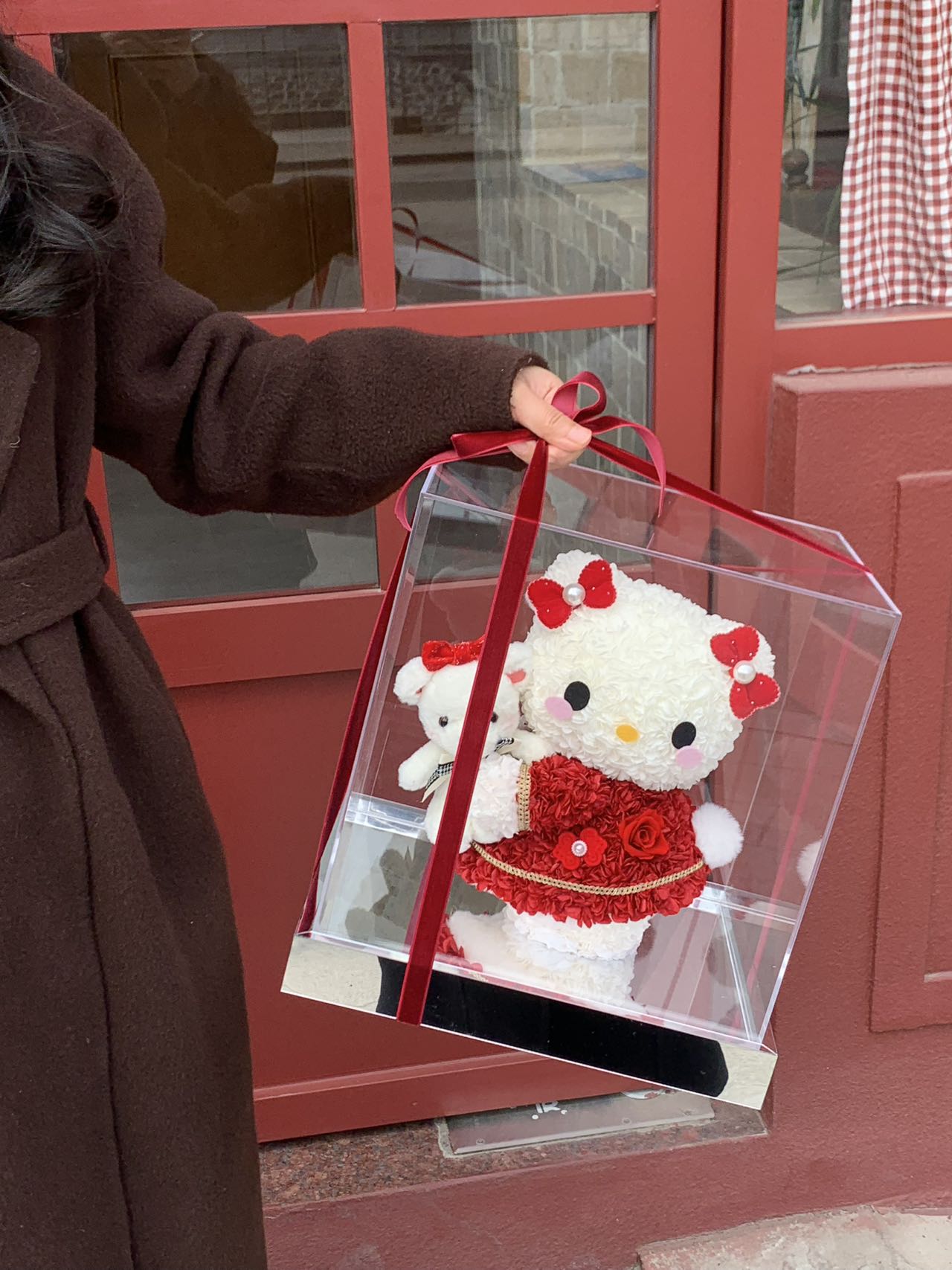 Cute Hello Kitty Doll with Preserved Bloom - Perpetual Floral Decoration, Great for Gifting to Family & Friends