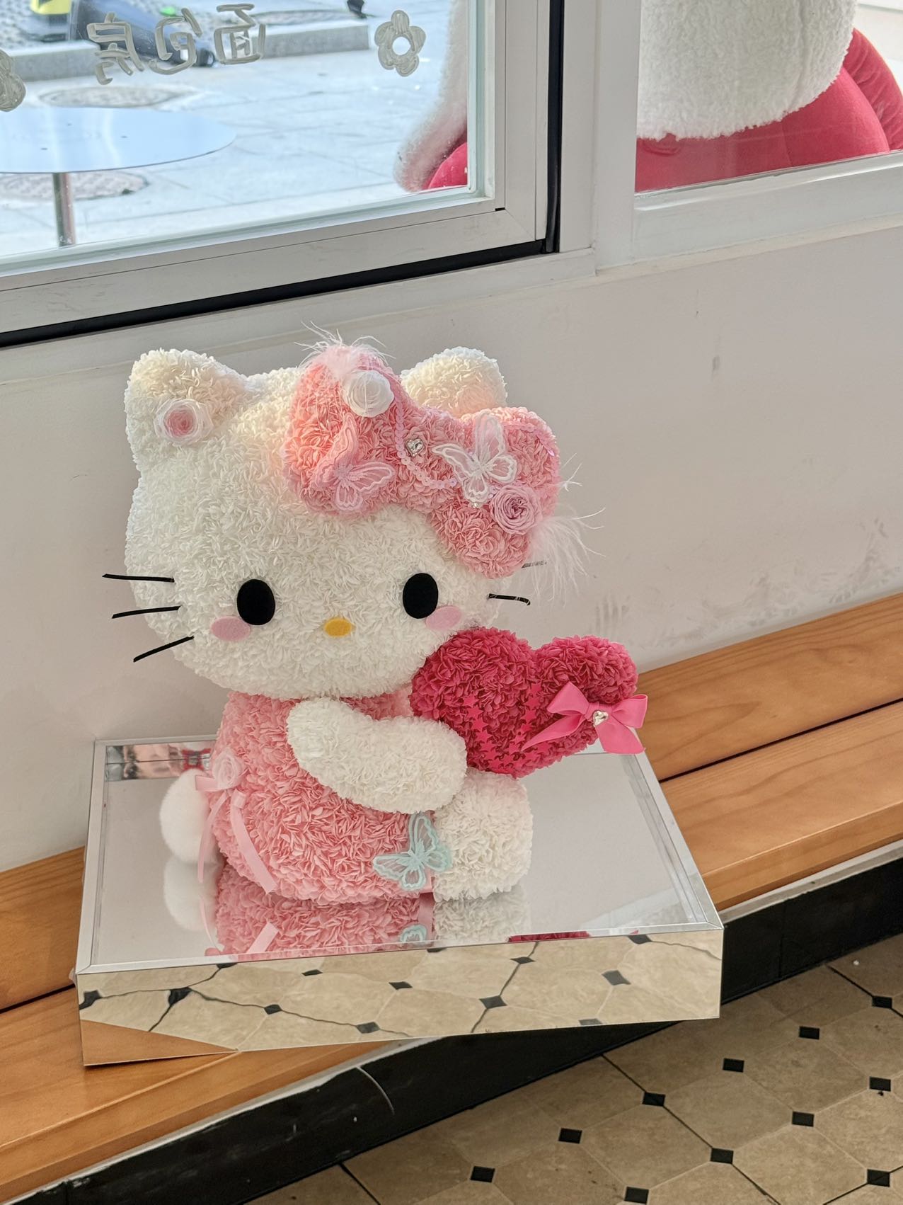 Hello Kitty Preserved Floral Plush Doll - Long-Lasting Cute Craft, Ideal for Daily & Special Occasion Gifts