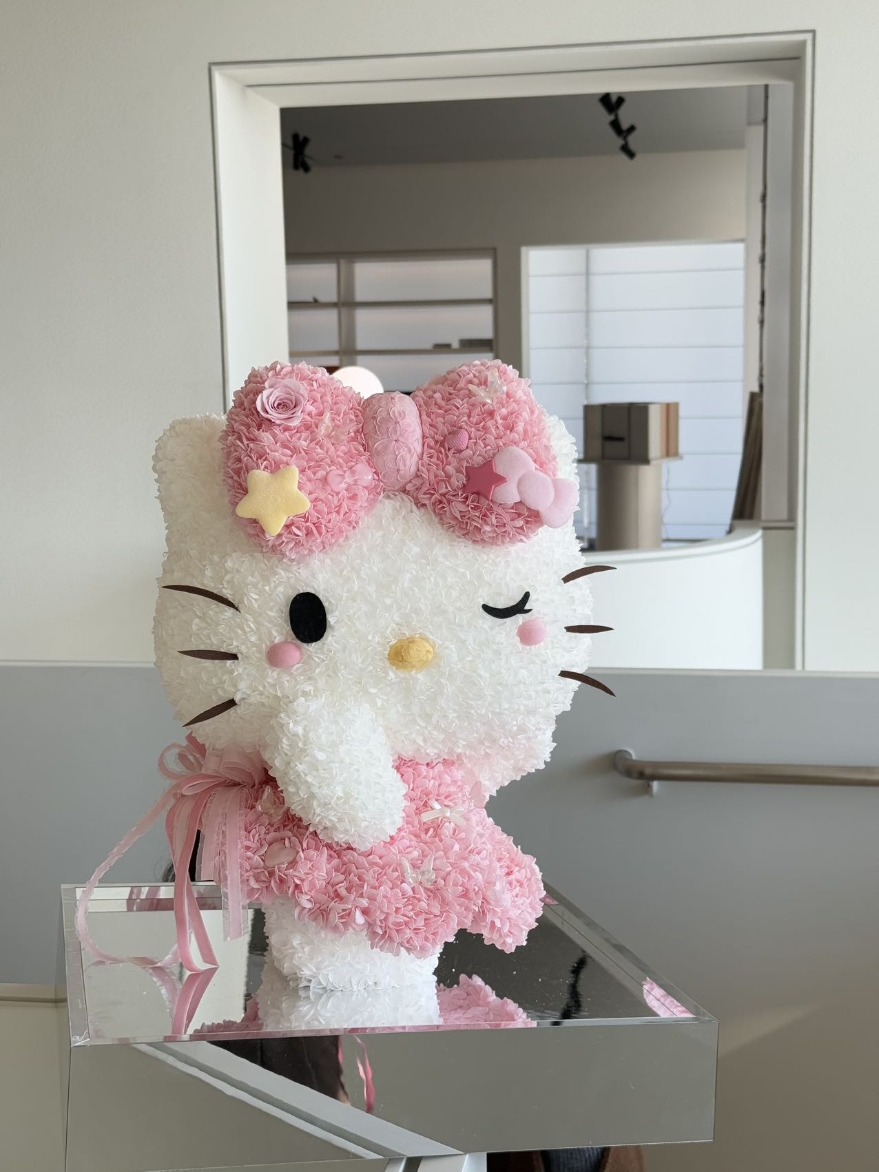  Hello Kitty Doll Crafted of Preserved Flowers - Cute Perpetual Floral Plush, Great for Room & Shelf Deco