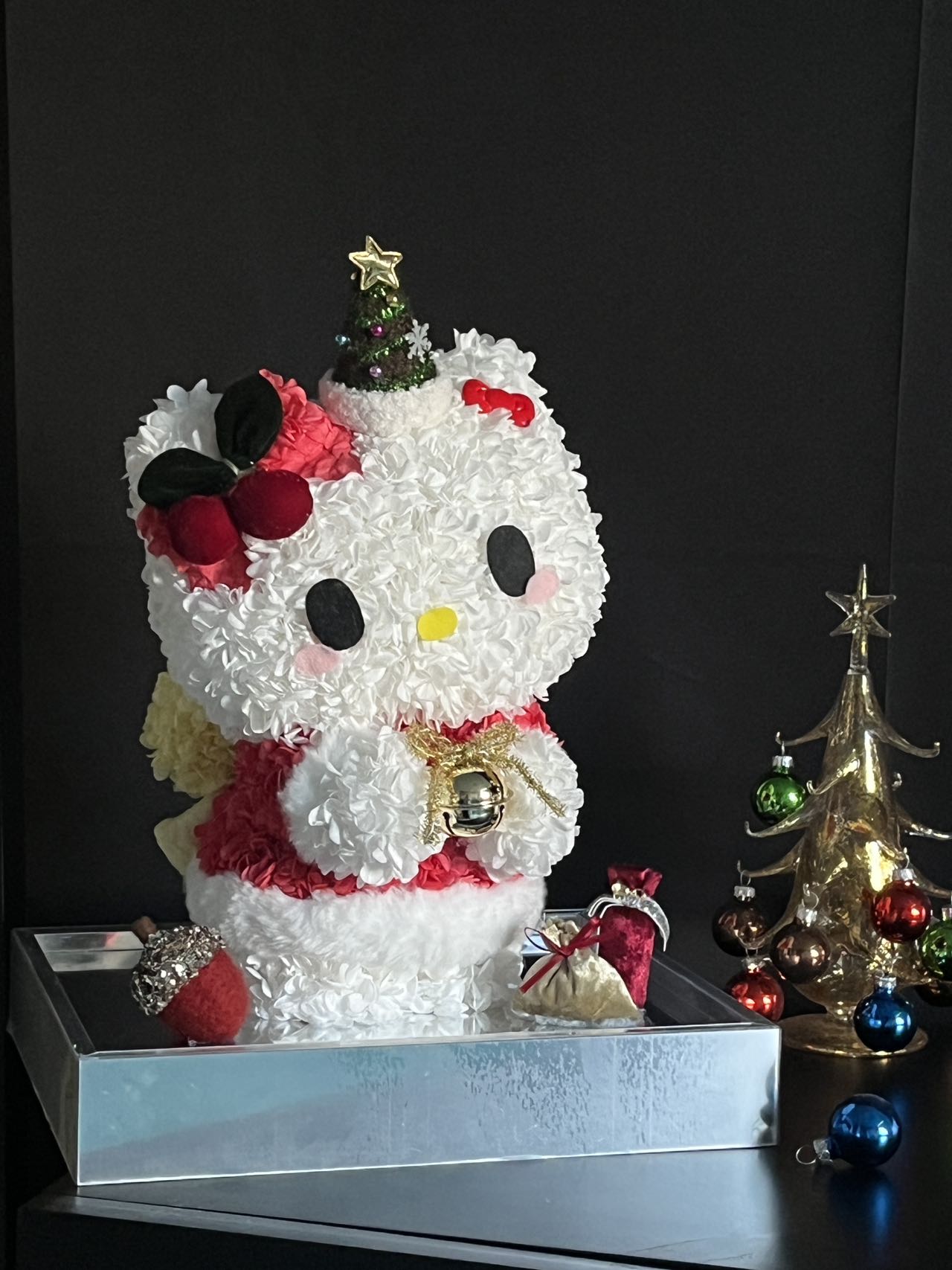 High-Quality Preserved Flower Hello Kitty Doll - Long-Lasting Bloom Decoration, Ideal Gift for Kids & Teens