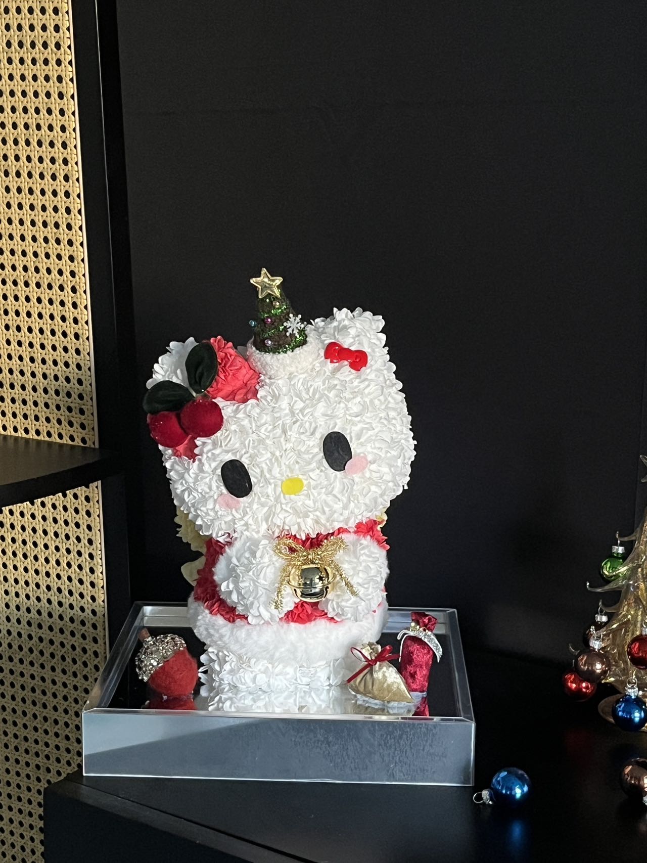 High-Quality Preserved Flower Hello Kitty Doll - Long-Lasting Bloom Decoration, Ideal Gift for Kids & Teens