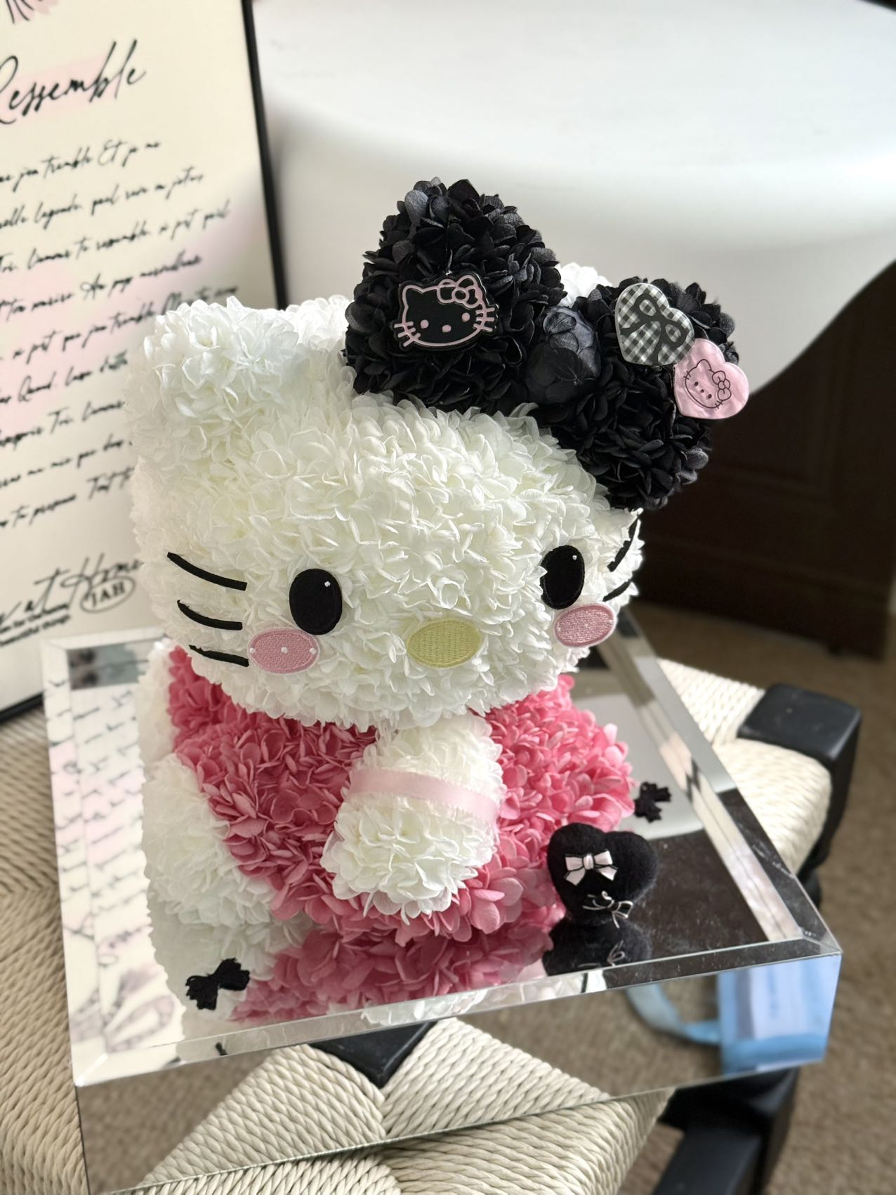 Preserved Bloom Hello Kitty Doll - Floral Craft Plush, Suitable for Hello Kitty Collectors & Gift-Giving