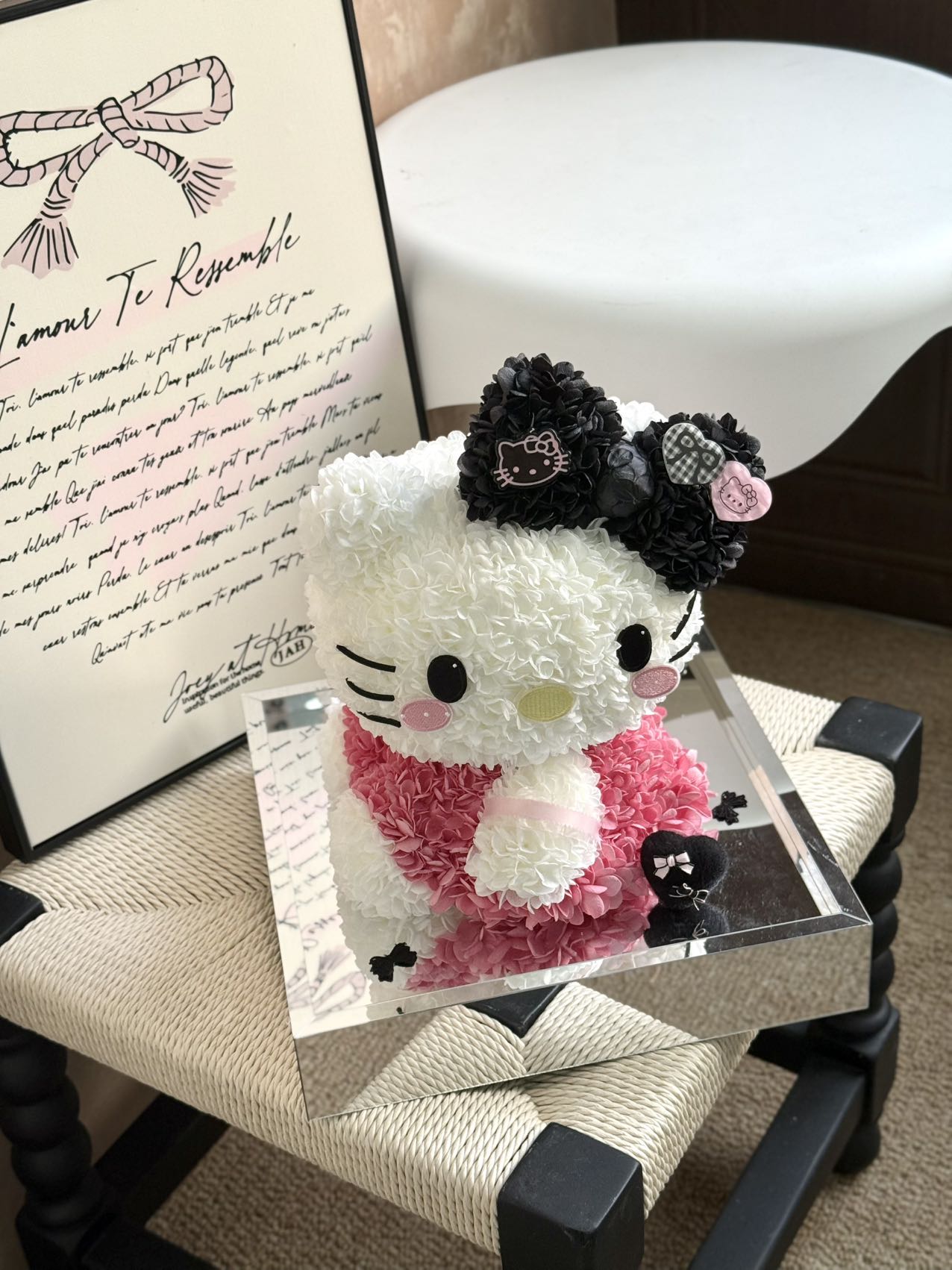 Preserved Bloom Hello Kitty Doll - Floral Craft Plush, Suitable for Hello Kitty Collectors & Gift-Giving