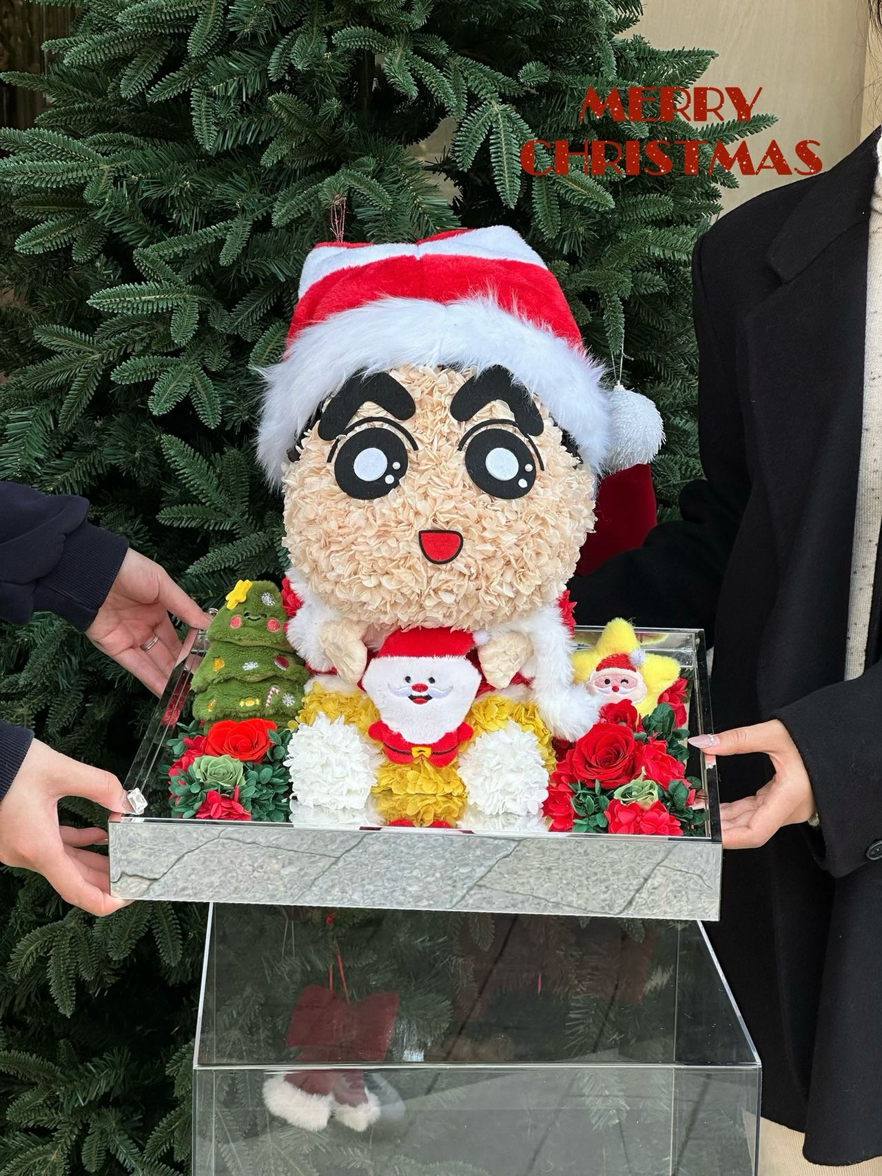 Christmas Crayon Shin-chan doll preserved flower doll hydrangea gift New Year gift acrylic flower gift