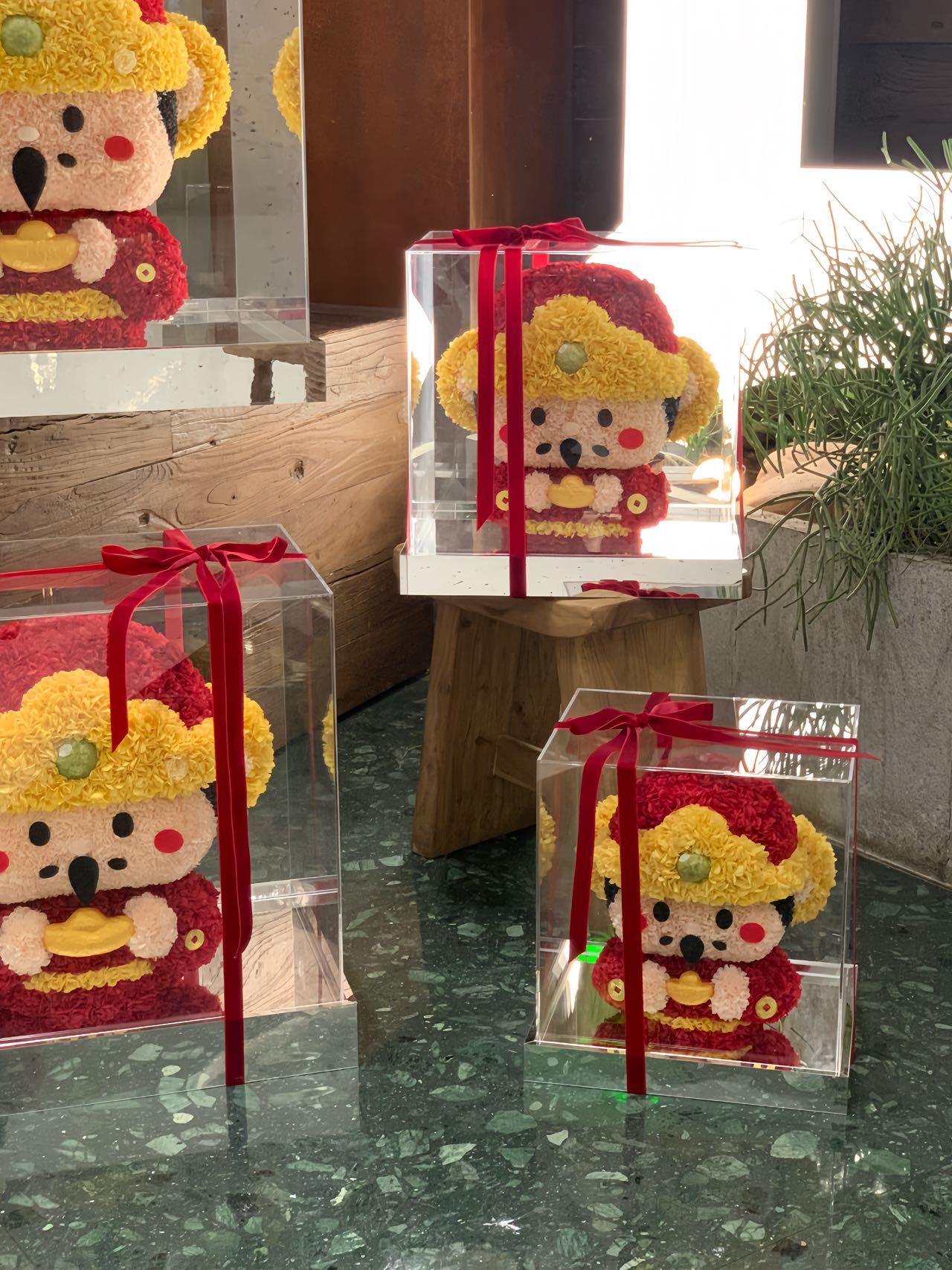 Preserved Flower God of Wealth Doll Gift High-end Acrylic Gift Box Christmas Gift Birthday Gift New Year Store Opening Gift