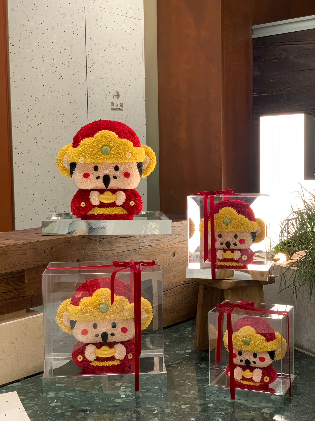 Preserved Flower God of Wealth Doll Gift High-end Acrylic Gift Box Christmas Gift Birthday Gift New Year Store Opening Gift