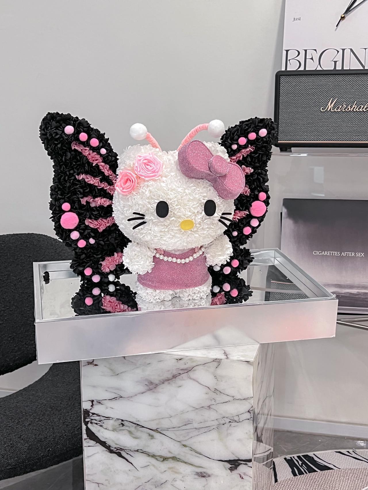 Preserved flower butterfly Hello Kitty doll gift high-end flower gift for girlfriend or child gift