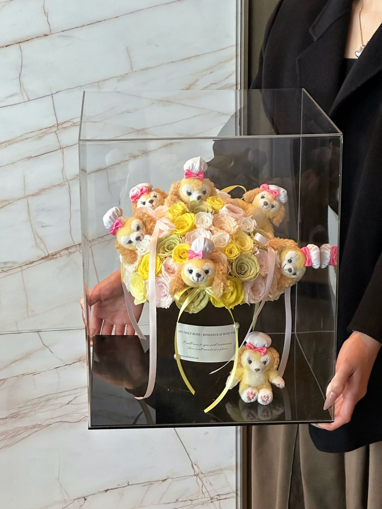 Preserved Rose Hug Bucket - Timeless Flower Arrangement, Long-Lasting Beauty, Heartfelt Gift for Her on Mother's Day