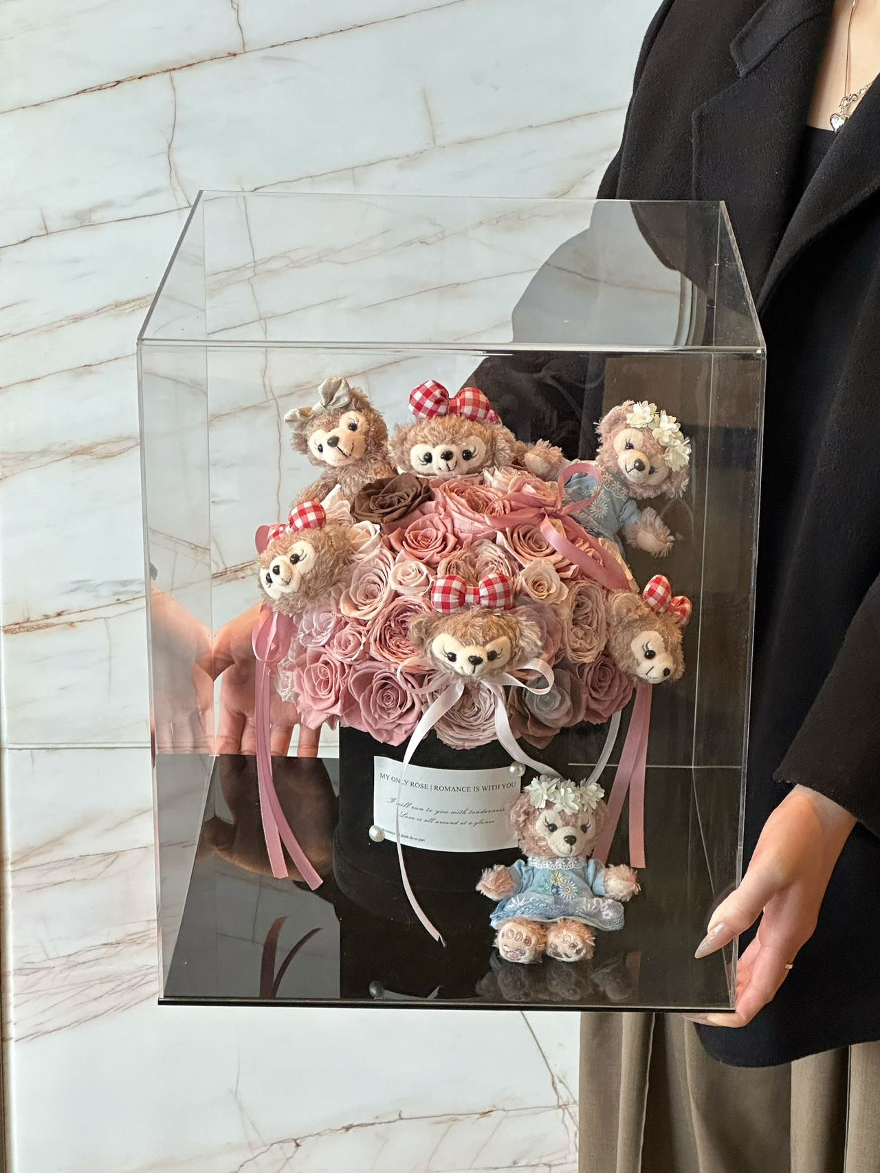 Preserved Rose Hug Bucket - Timeless Flower Arrangement, Long-Lasting Beauty, Heartfelt Gift for Her on Mother's Day