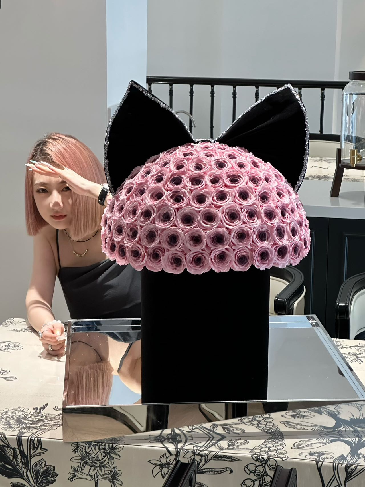 Premium Preserved Rose Hug Bucket - Eternal Blooms, Forever Love Token, Suitable for Valentine's Day & Wedding Anniversary