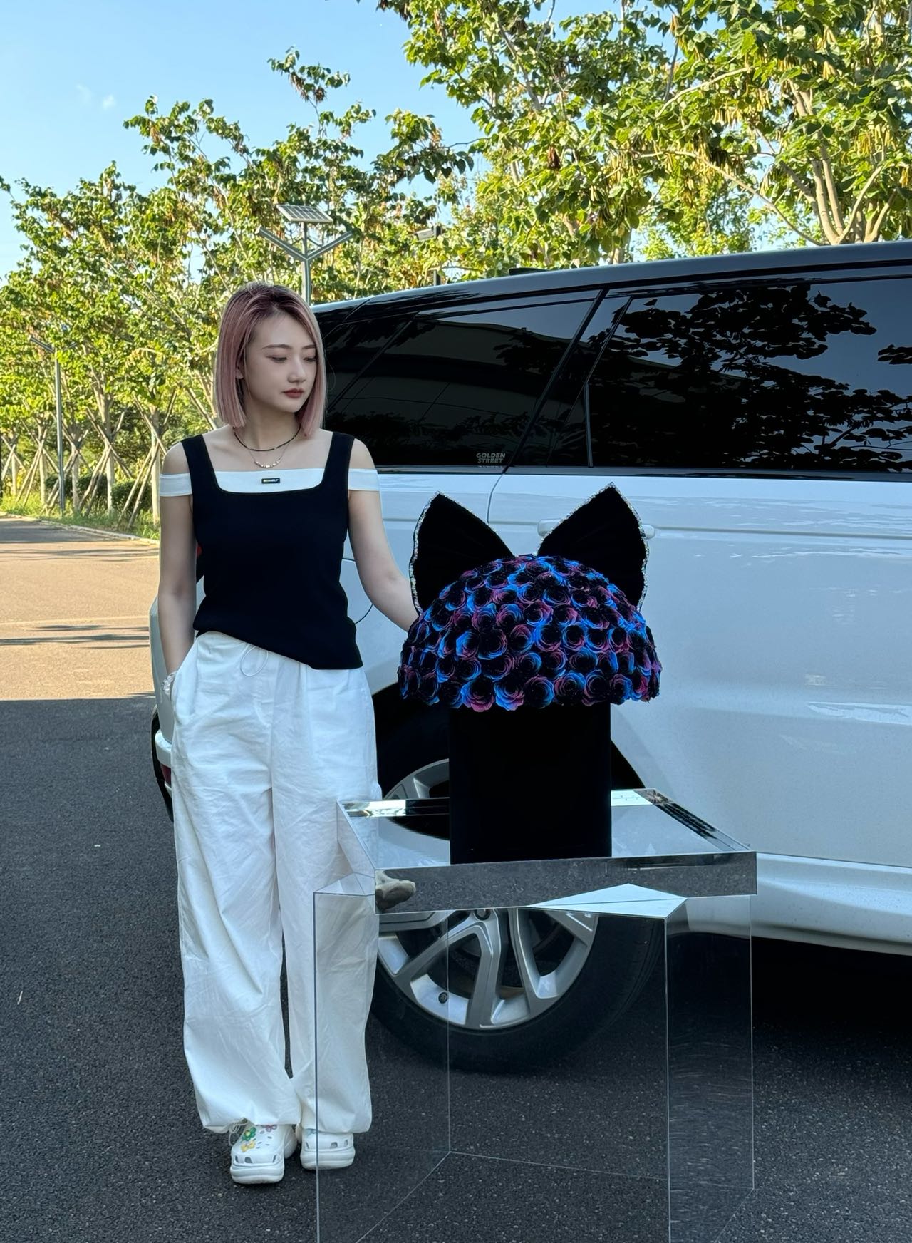 Premium Preserved Rose Hug Bucket - Eternal Blooms, Forever Love Token, Suitable for Valentine's Day & Wedding Anniversary