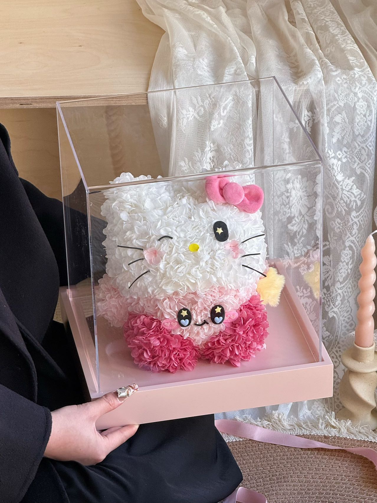 Hello Kitty Doll Made with Preserved Flowers - Long-Lasting Floral Toy, Ideal for Birthday & Holiday Gifts