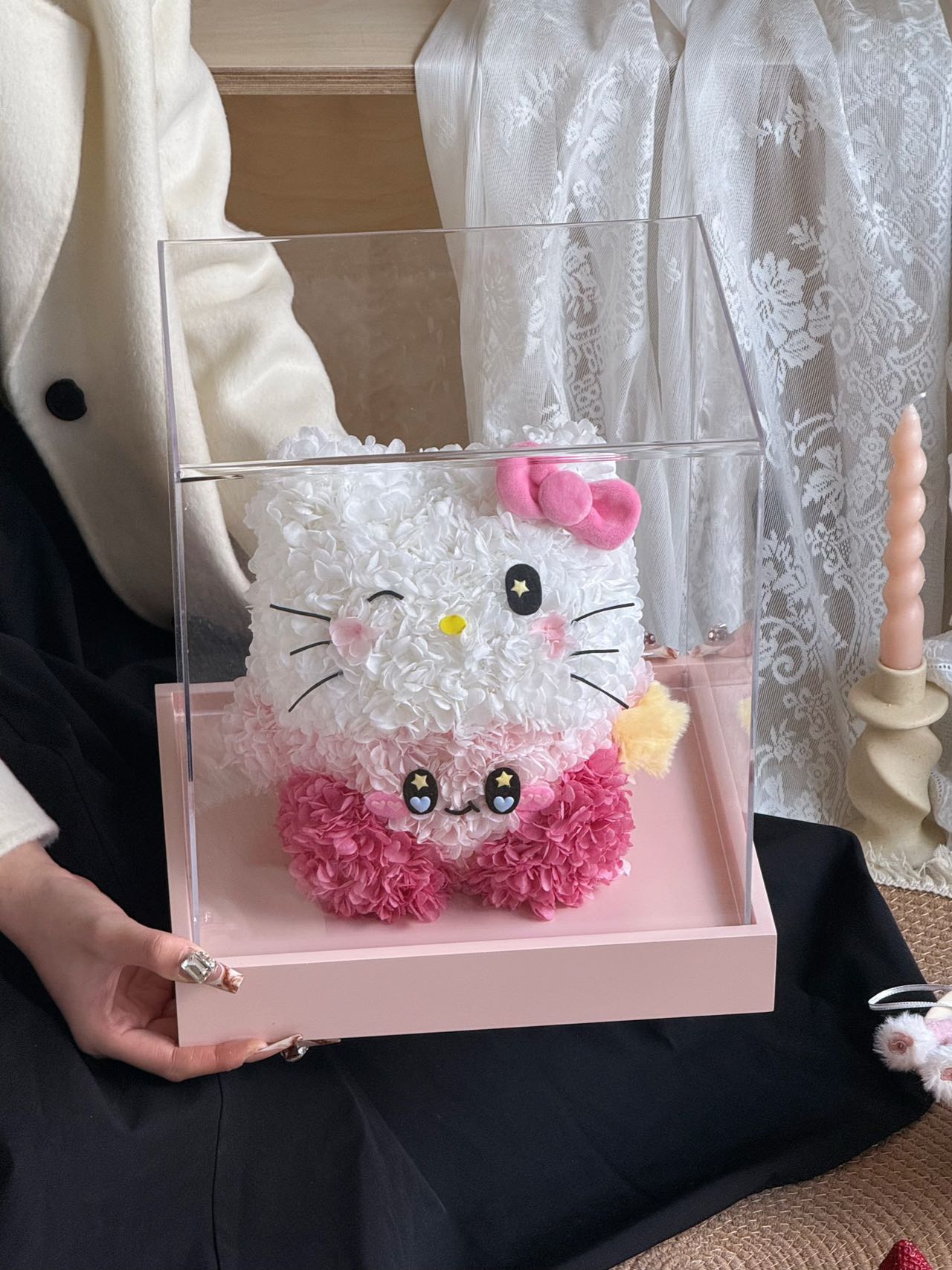Hello Kitty Doll Made with Preserved Flowers - Long-Lasting Floral Toy, Ideal for Birthday & Holiday Gifts