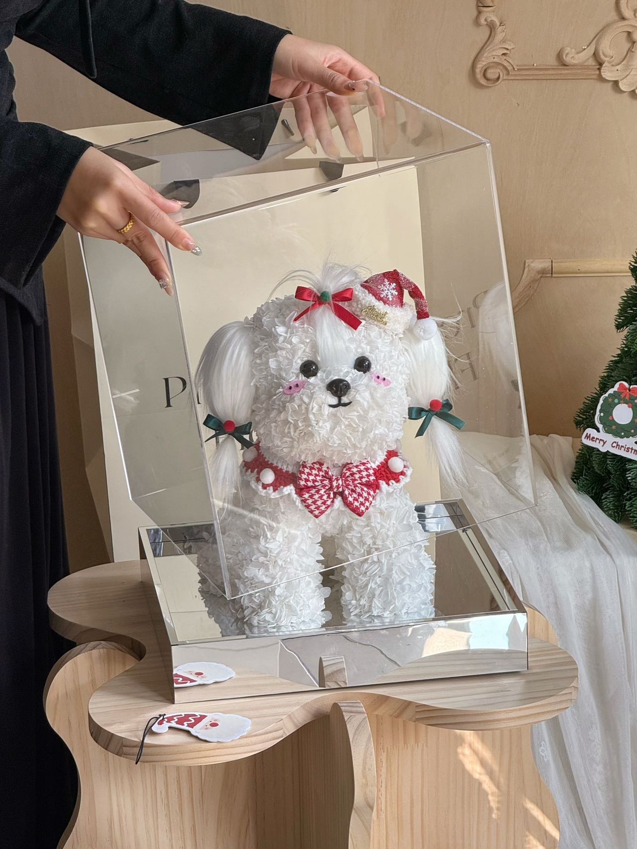 Cute puppy preserved flower doll gift high-end luxury acrylic gift box for daughter and child gift