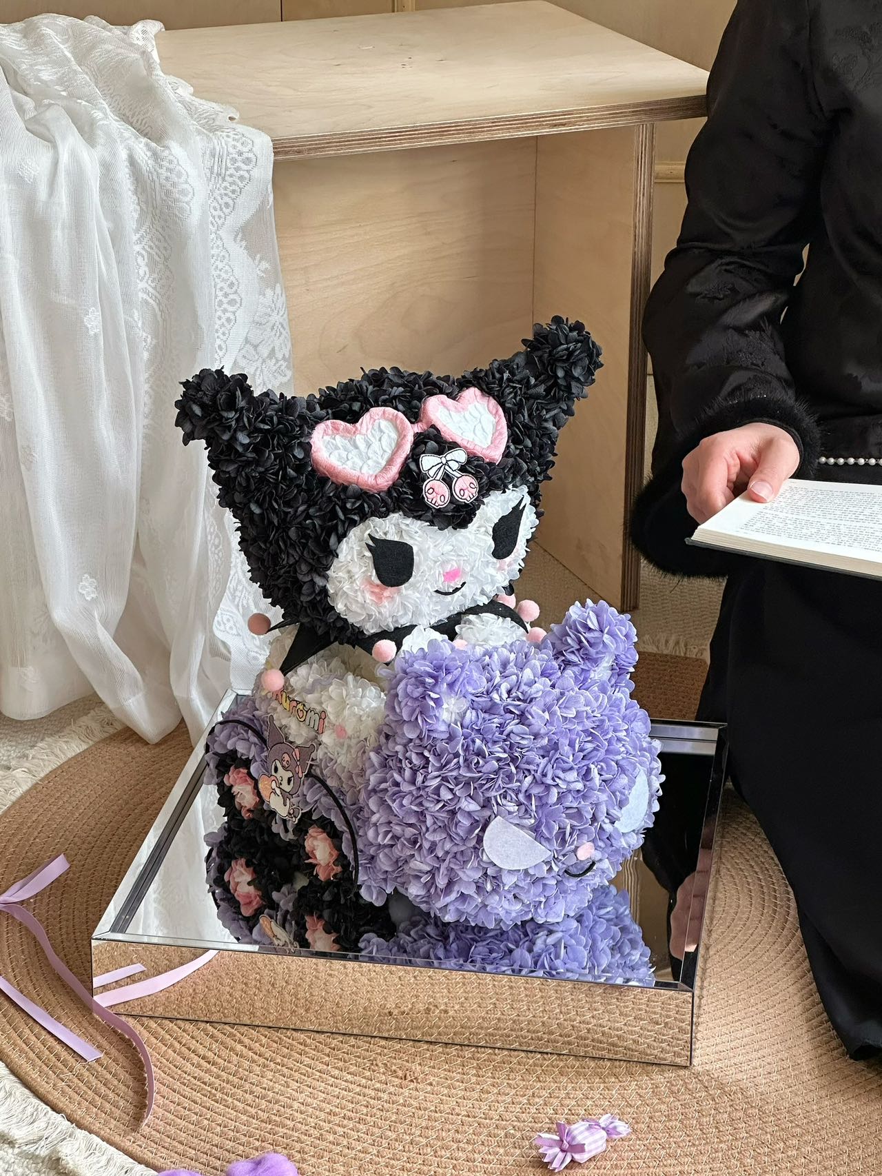 Kulomi Everlasting Flower Doll Gift High-end Light Luxury Acrylic Gift Box for Girlfriend Valentine's Day Gift