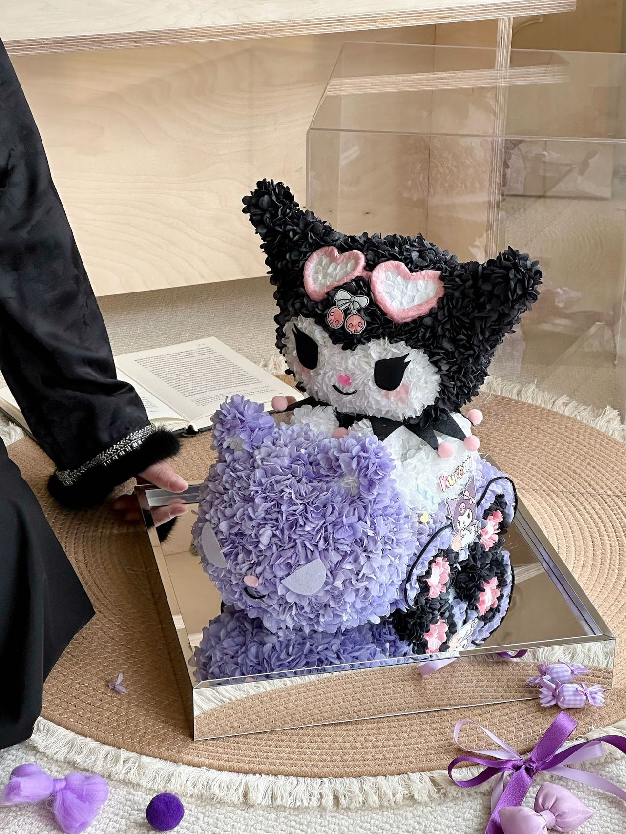 Kulomi Everlasting Flower Doll Gift High-end Light Luxury Acrylic Gift Box for Girlfriend Valentine's Day Gift