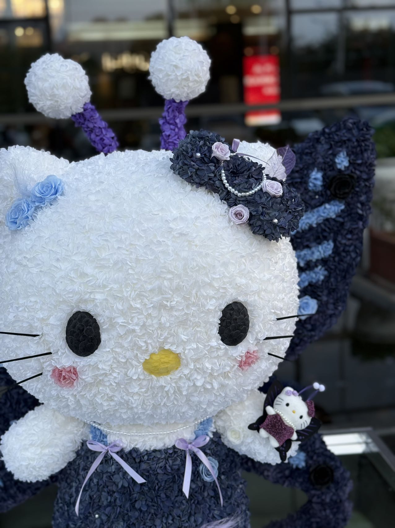 Cute Preserved Flower Hello Kitty Doll - Long-Lasting Bloom Decoration, Great Gift for Family & Friends