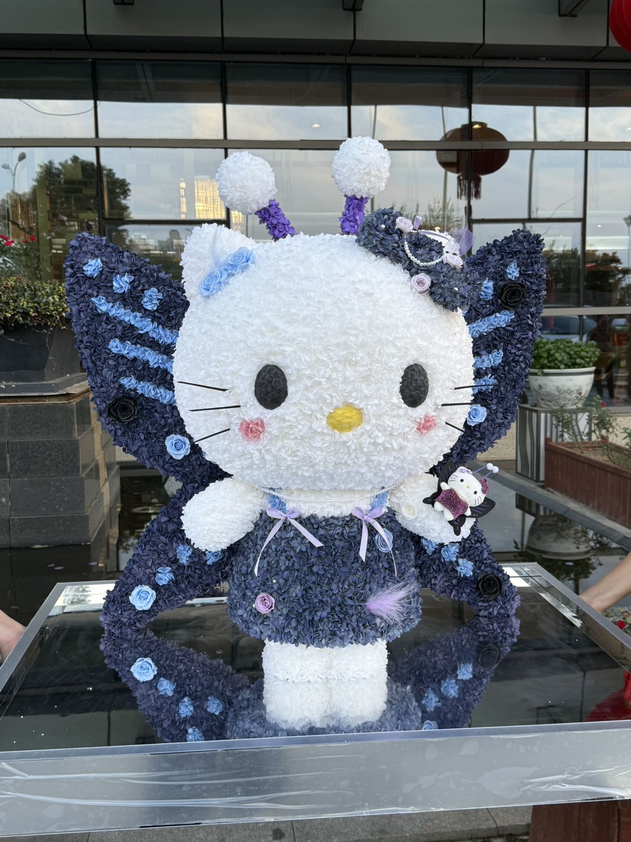 Cute Preserved Flower Hello Kitty Doll - Long-Lasting Bloom Decoration, Great Gift for Family & Friends