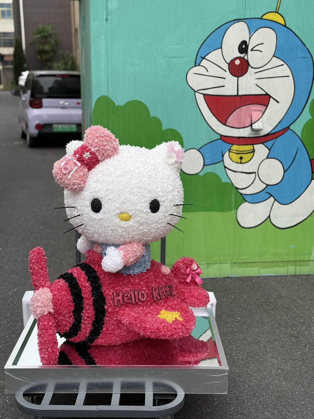 Hello Kitty Doll Crafted from Preserved Flowers - Eternal Floral Plush, Ideal for Valentine’s Day Gift