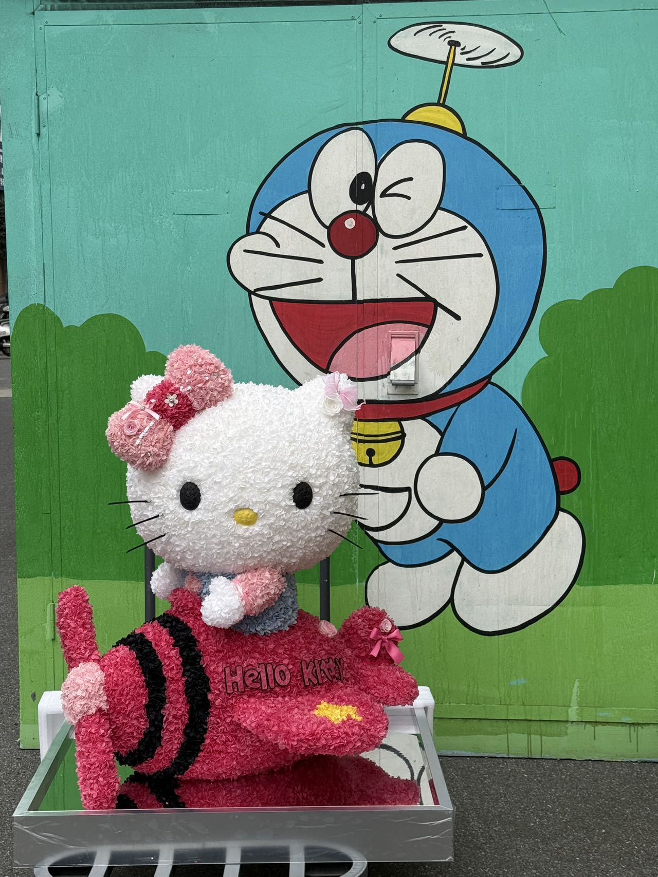 Hello Kitty Doll Crafted from Preserved Flowers - Eternal Floral Plush, Ideal for Valentine’s Day Gift