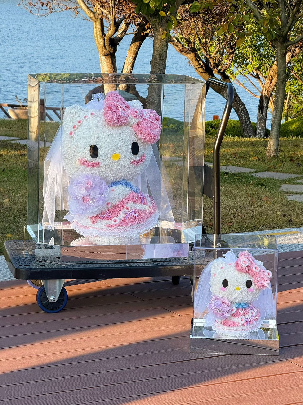 Hello Kitty Preserved Floral Doll - Long-Lasting Cute Plush, Great for Home Deco & Gift-Giving