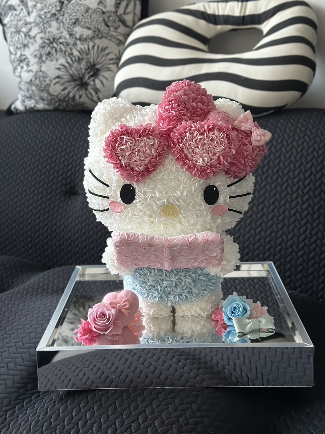 Hello Kitty Doll with Preserved Flowers - Perpetual Floral Decoration, Cute Gift for Kids & Adults