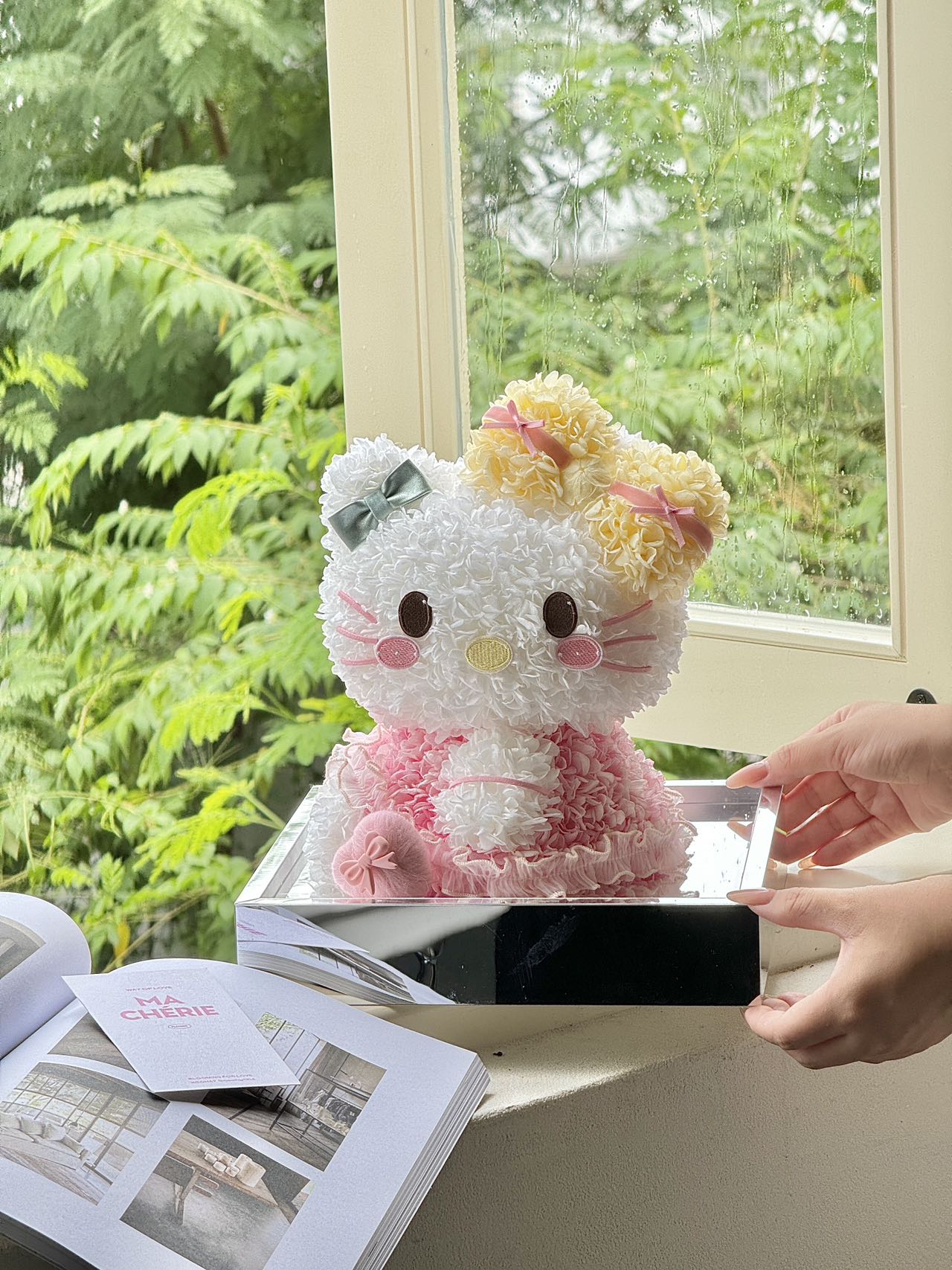 Preserved Bloom Hello Kitty Plush Doll - Durable Floral Toy, Ideal Gift for Hello Kitty Fans