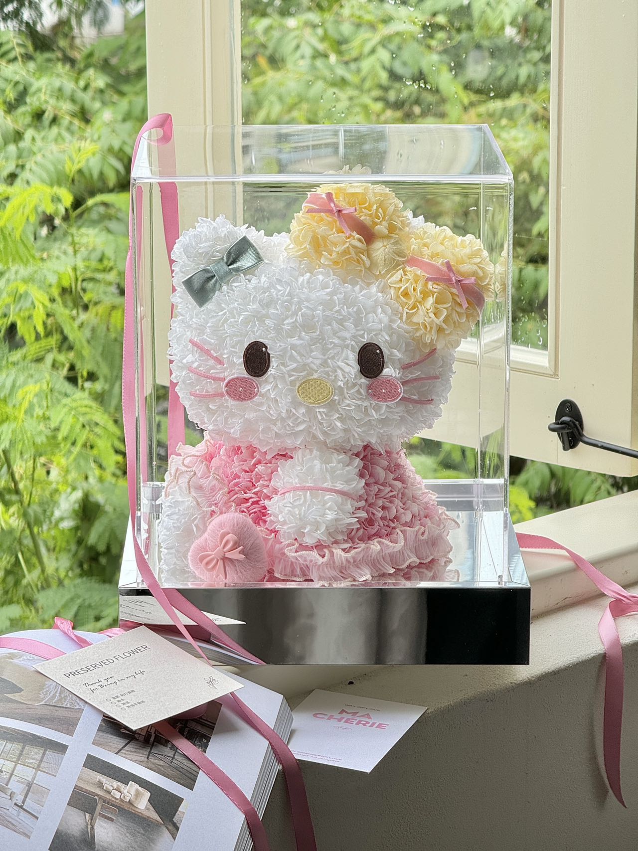 Preserved Bloom Hello Kitty Plush Doll - Durable Floral Toy, Ideal Gift for Hello Kitty Fans