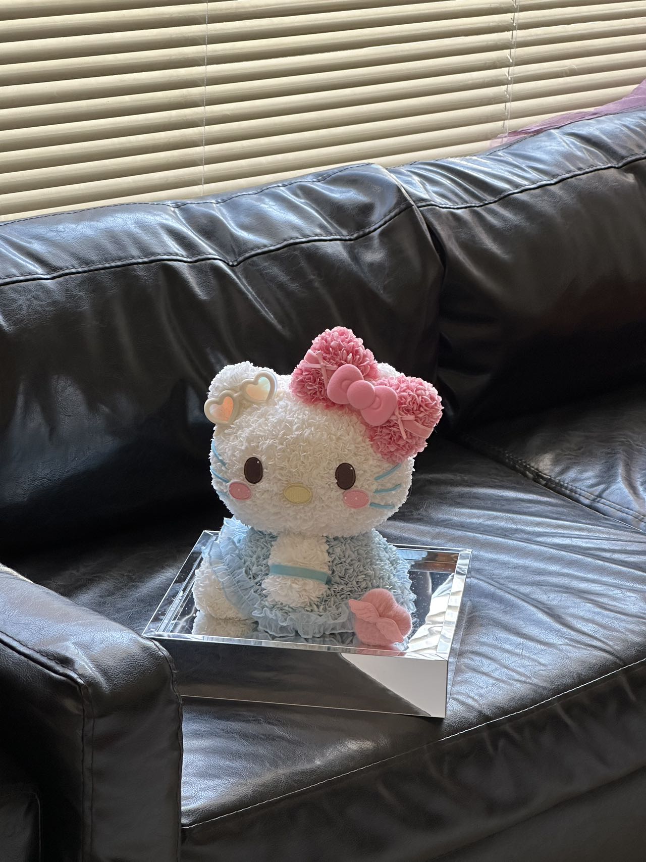 Preserved Bloom Hello Kitty Plush Doll - Durable Floral Toy, Ideal Gift for Hello Kitty Fans