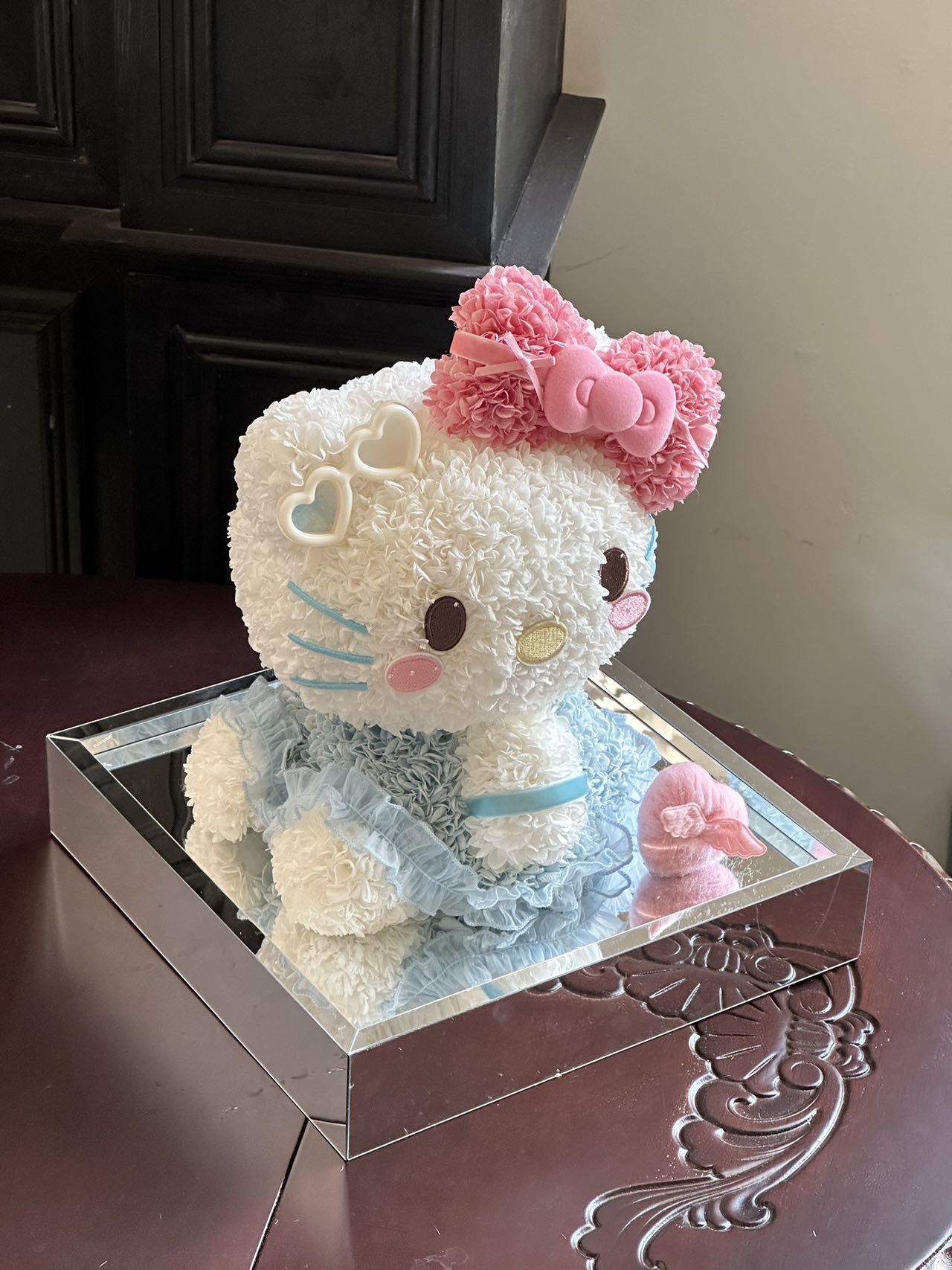 Preserved Bloom Hello Kitty Plush Doll - Durable Floral Toy, Ideal Gift for Hello Kitty Fans