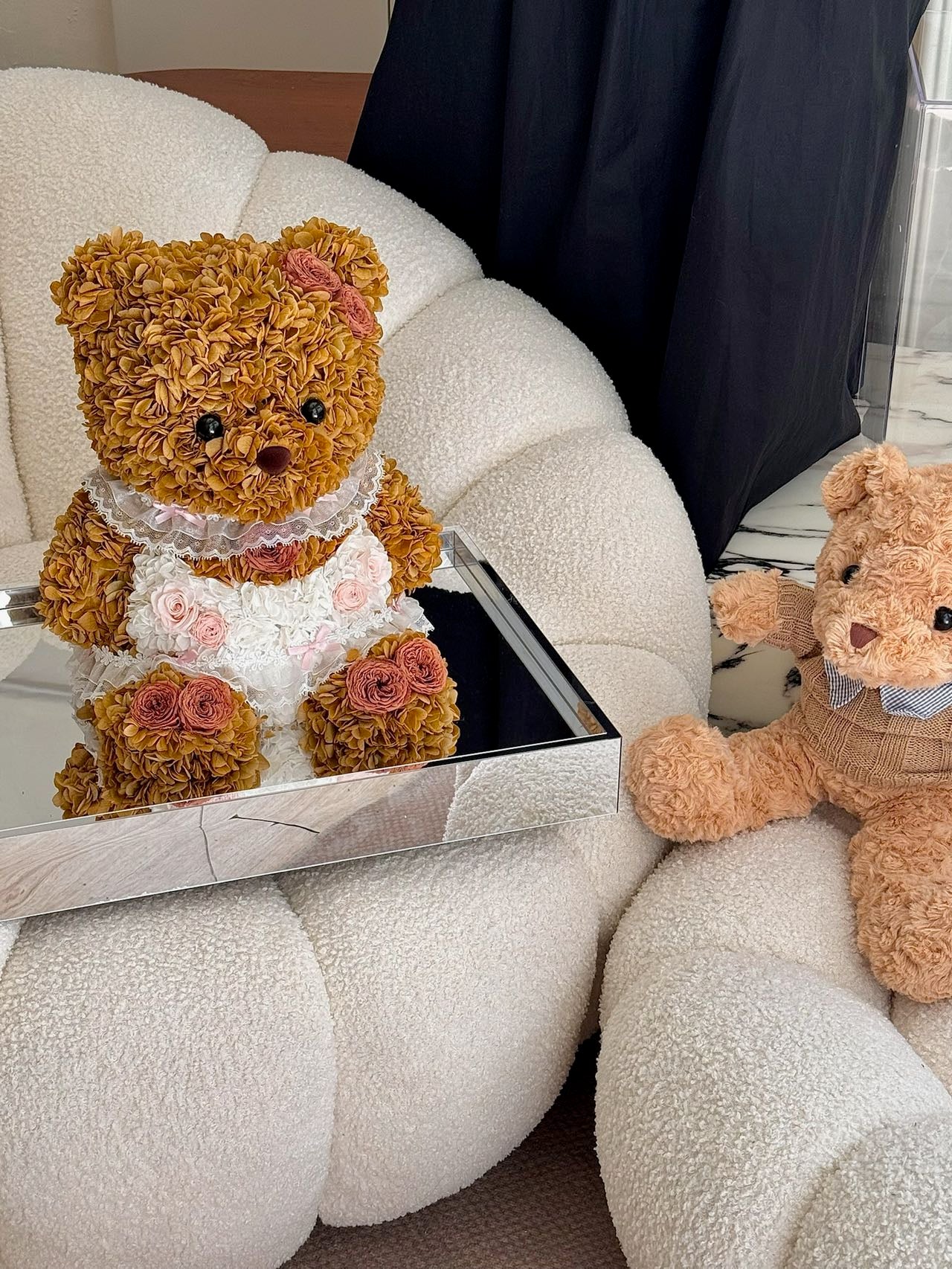 Preserved flower hydrangea bear high-end light luxury gift acrylic creative gift for girlfriend