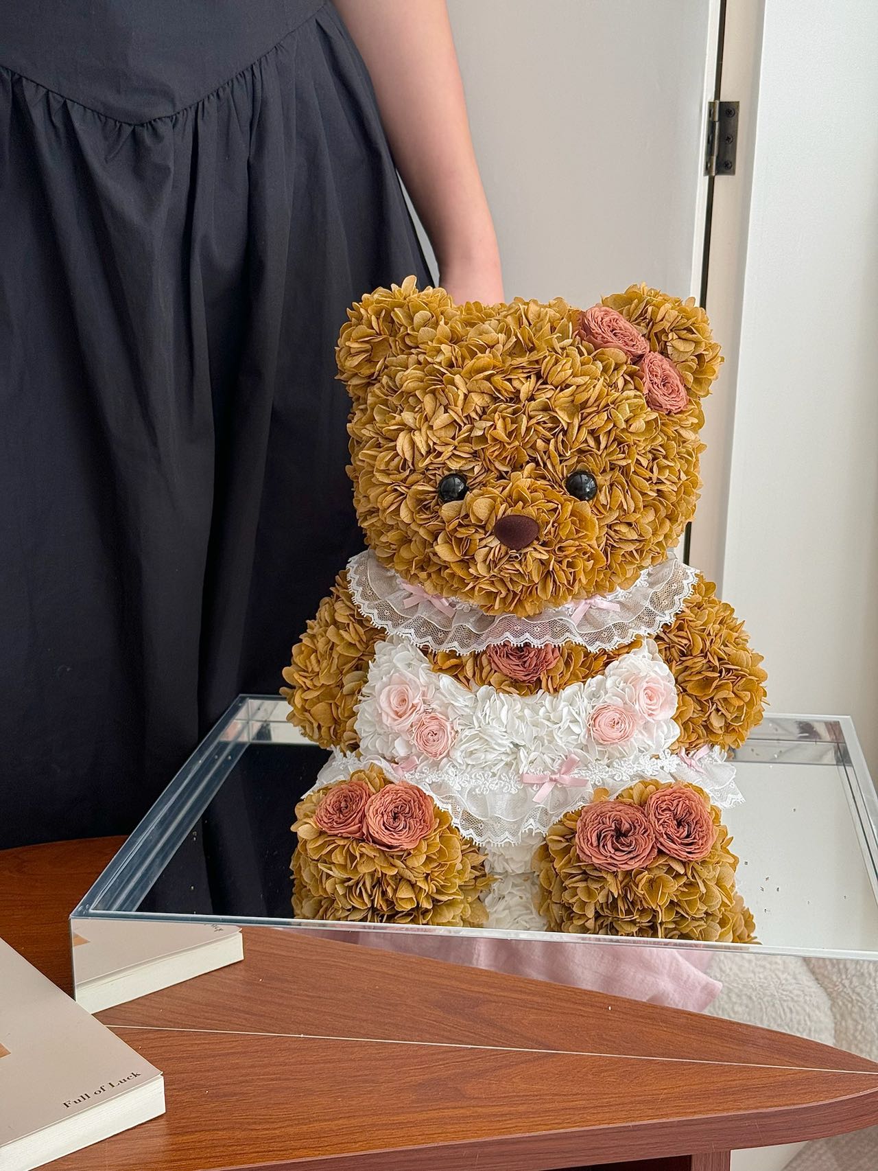Preserved flower hydrangea bear high-end light luxury gift acrylic creative gift for girlfriend