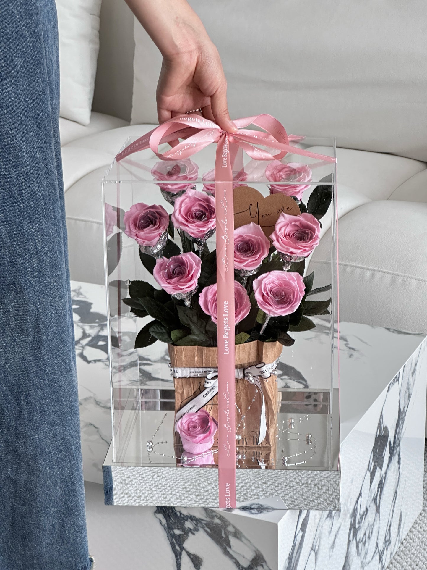 Valentine's Day new arrival preserved rose bouquet acrylic creative ornaments for girlfriend New Year's Eve gift confession gift