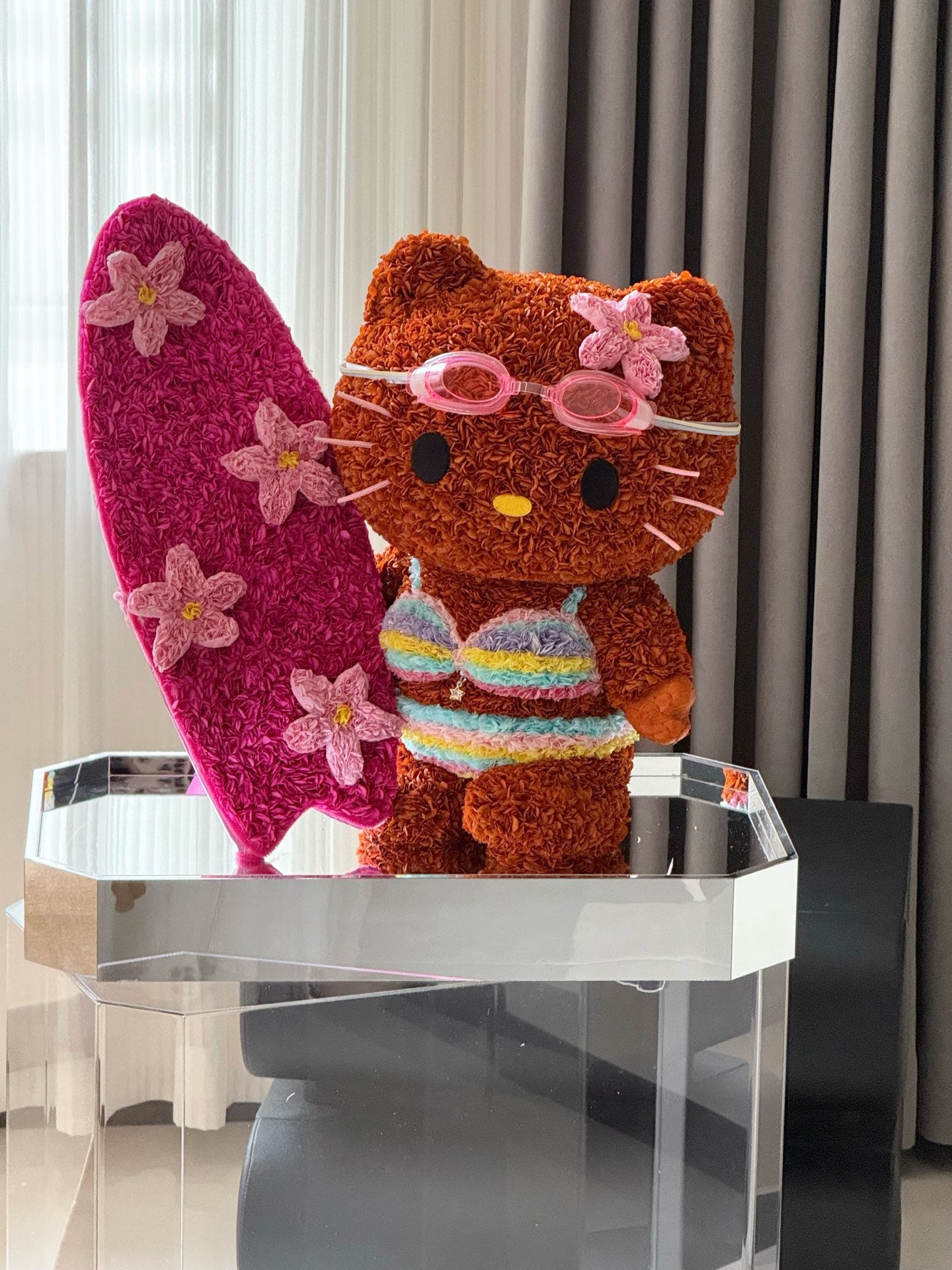 Cute Hello Kitty Doll Made of Preserved Flowers - Eternal Bloom Decoration for Home & Room