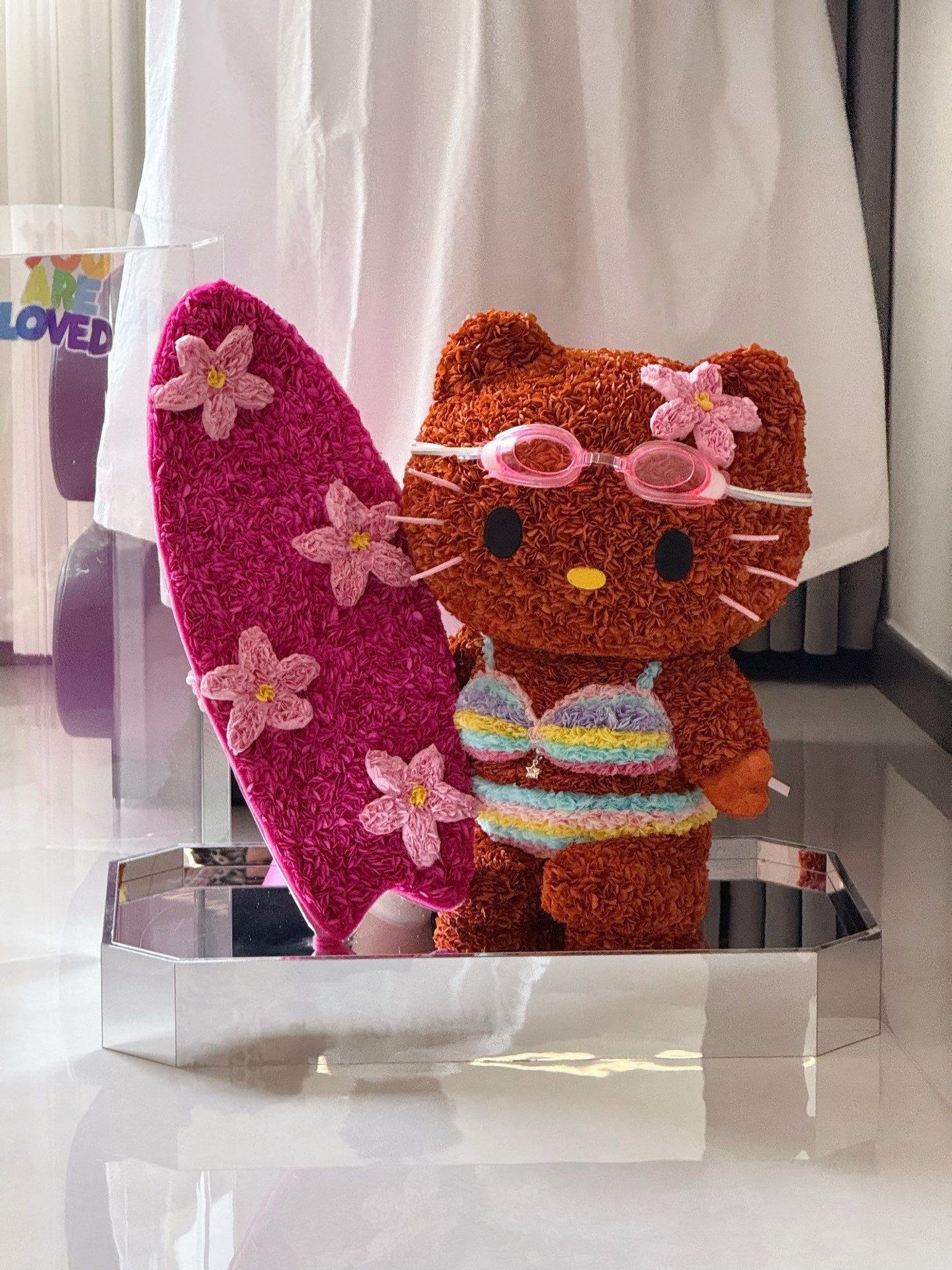 Cute Hello Kitty Doll Made of Preserved Flowers - Eternal Bloom Decoration for Home & Room