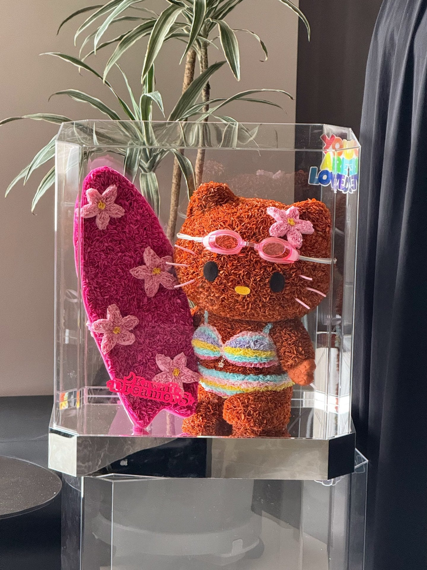 Cute Hello Kitty Doll Made of Preserved Flowers - Eternal Bloom Decoration for Home & Room