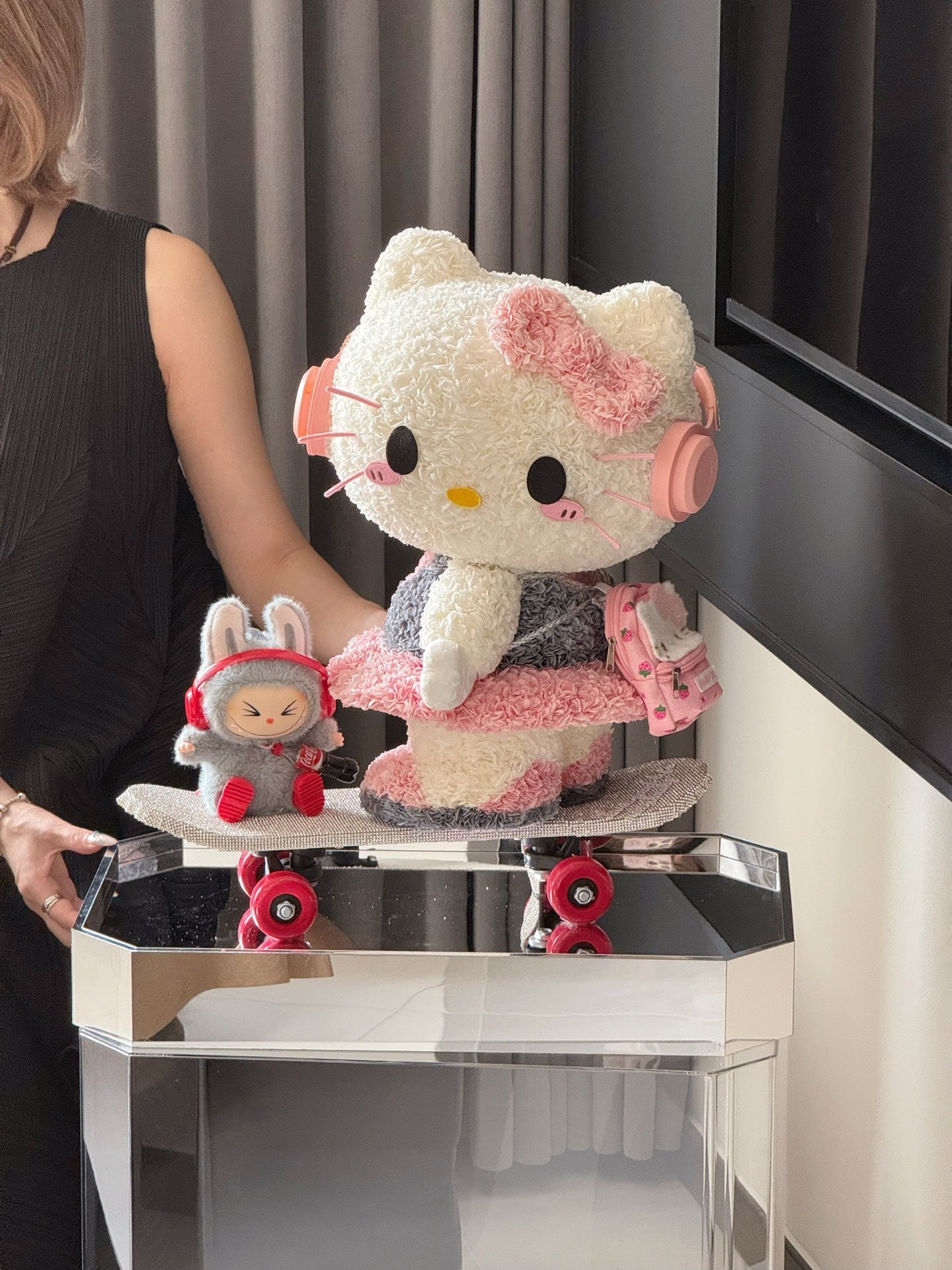 Hello Kitty Preserved Flower Doll - Long-Lasting Floral Plush, Perfect Birthday/Anniversary Gift