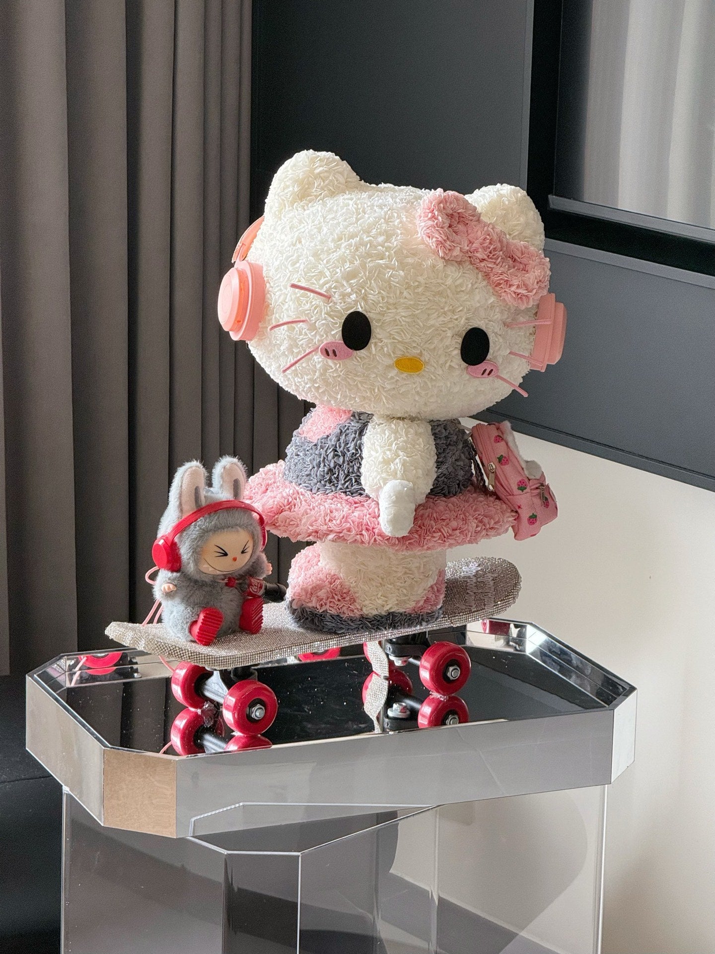 Hello Kitty Preserved Flower Doll - Long-Lasting Floral Plush, Perfect Birthday/Anniversary Gift