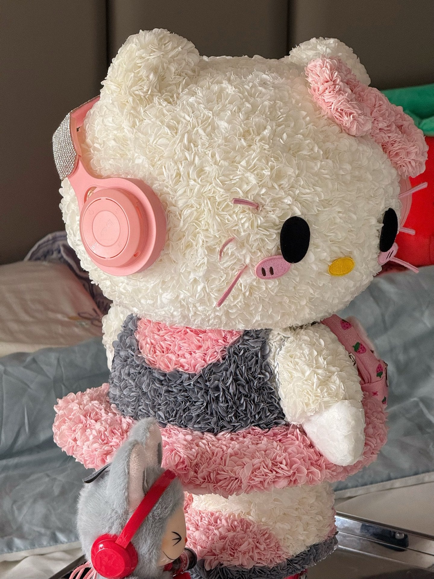 Hello Kitty Preserved Flower Doll - Long-Lasting Floral Plush, Perfect Birthday/Anniversary Gift